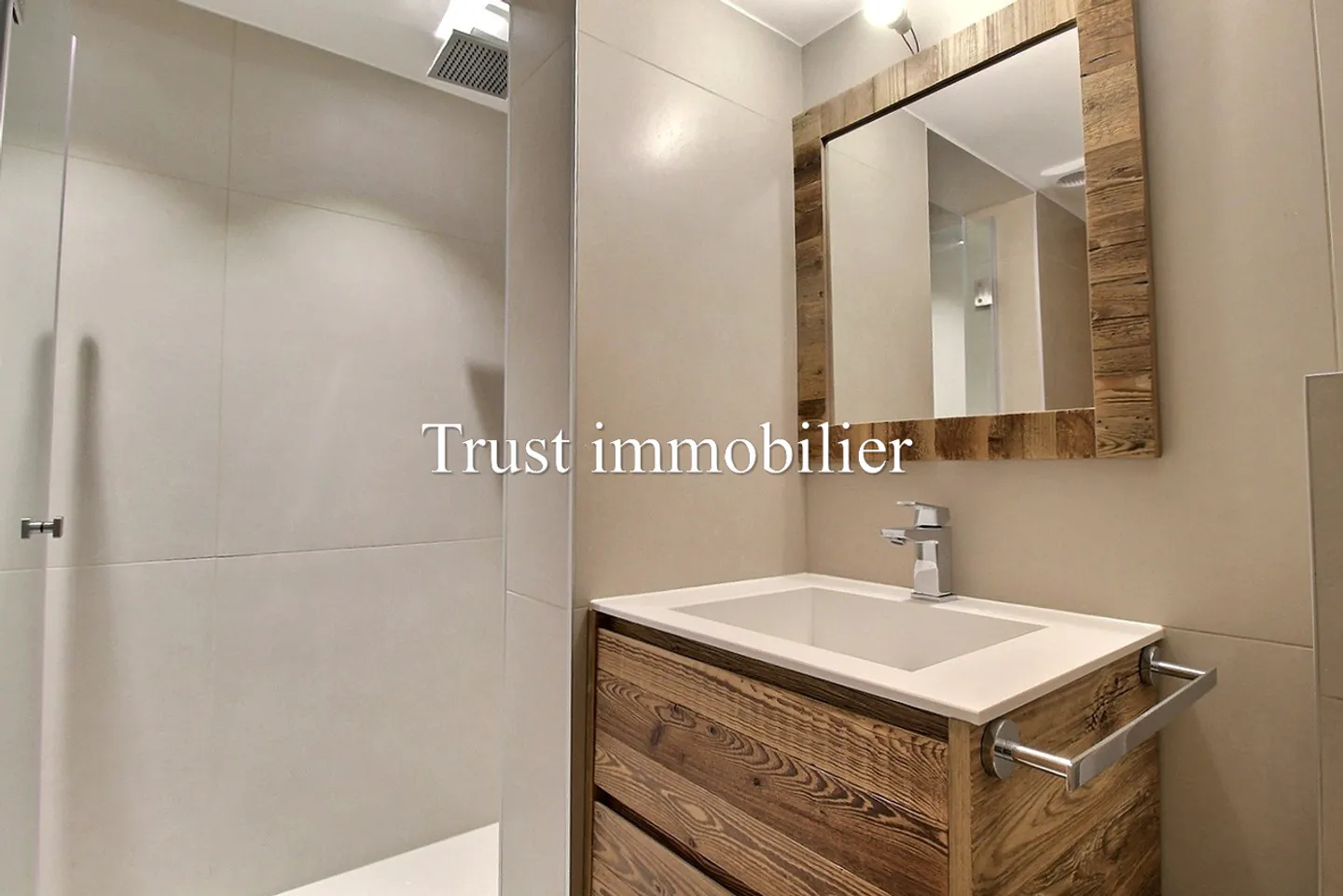 Dachgeschosswohnung in der Nähe des Zentrums von Montana - Foto 14 von 20