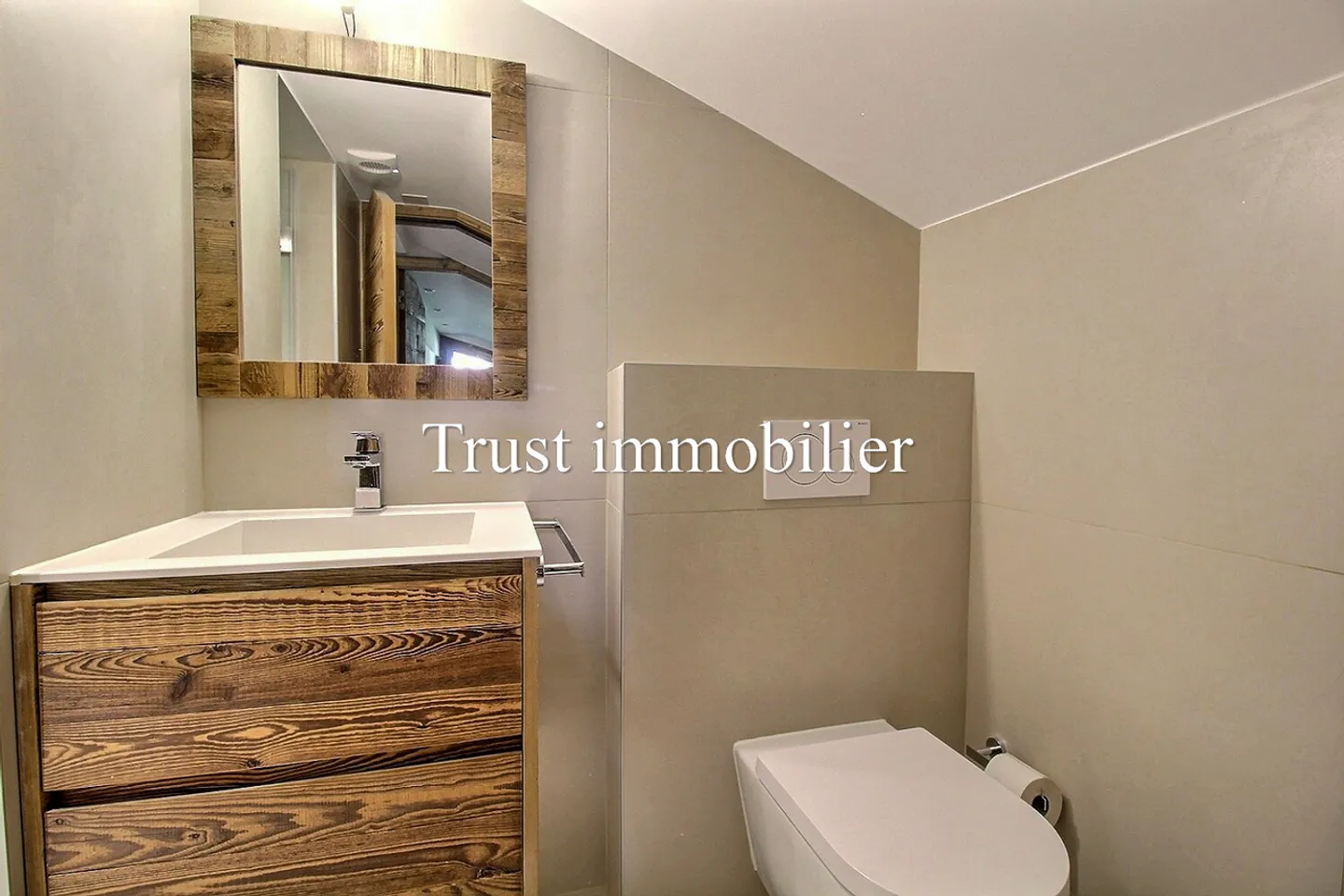 Dachgeschosswohnung in der Nähe des Zentrums von Montana - Foto 15 von 20