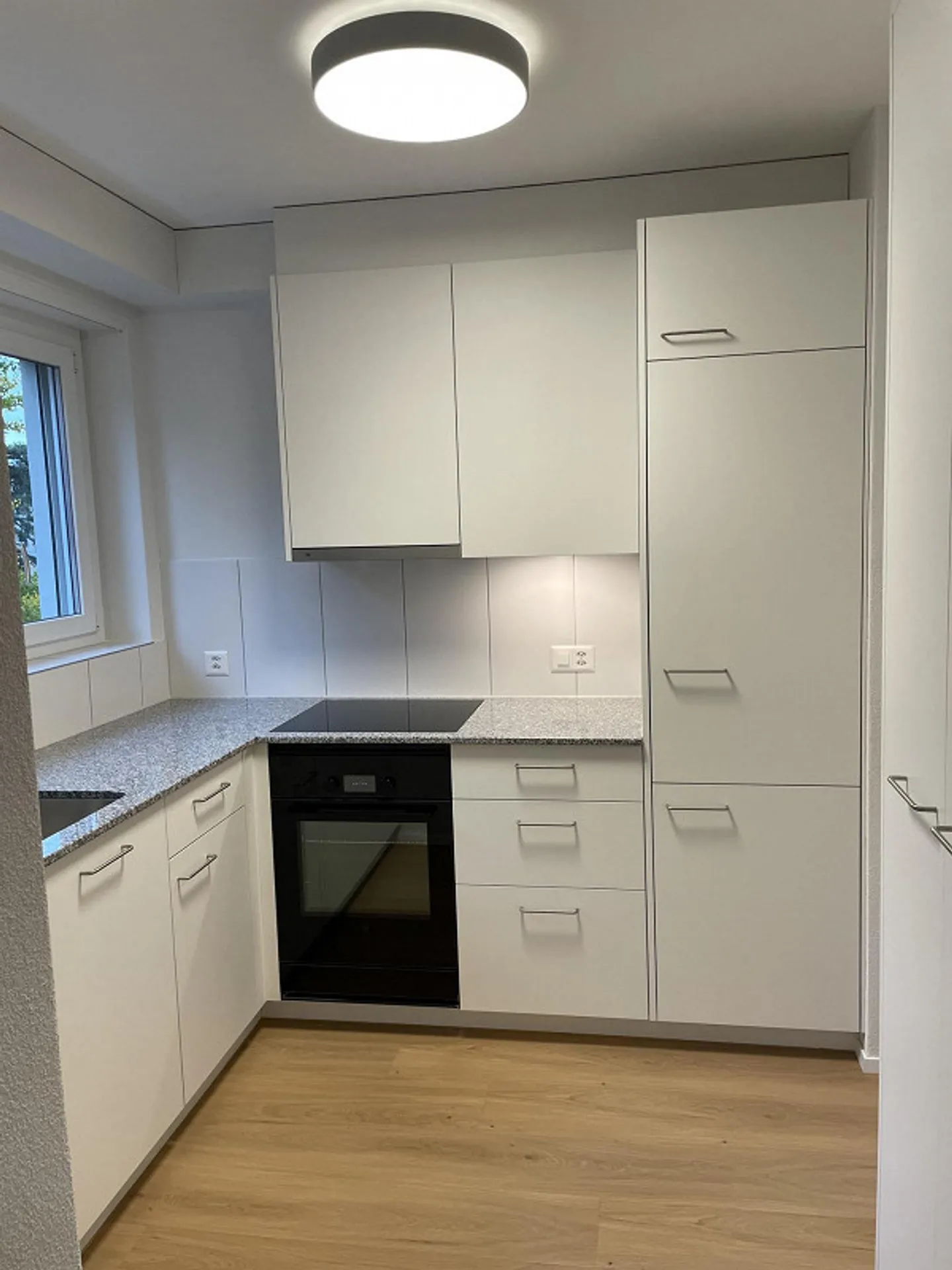 Top renovated - Aare & train station at your doorstep - WELCOME! - Photo 5 of 8