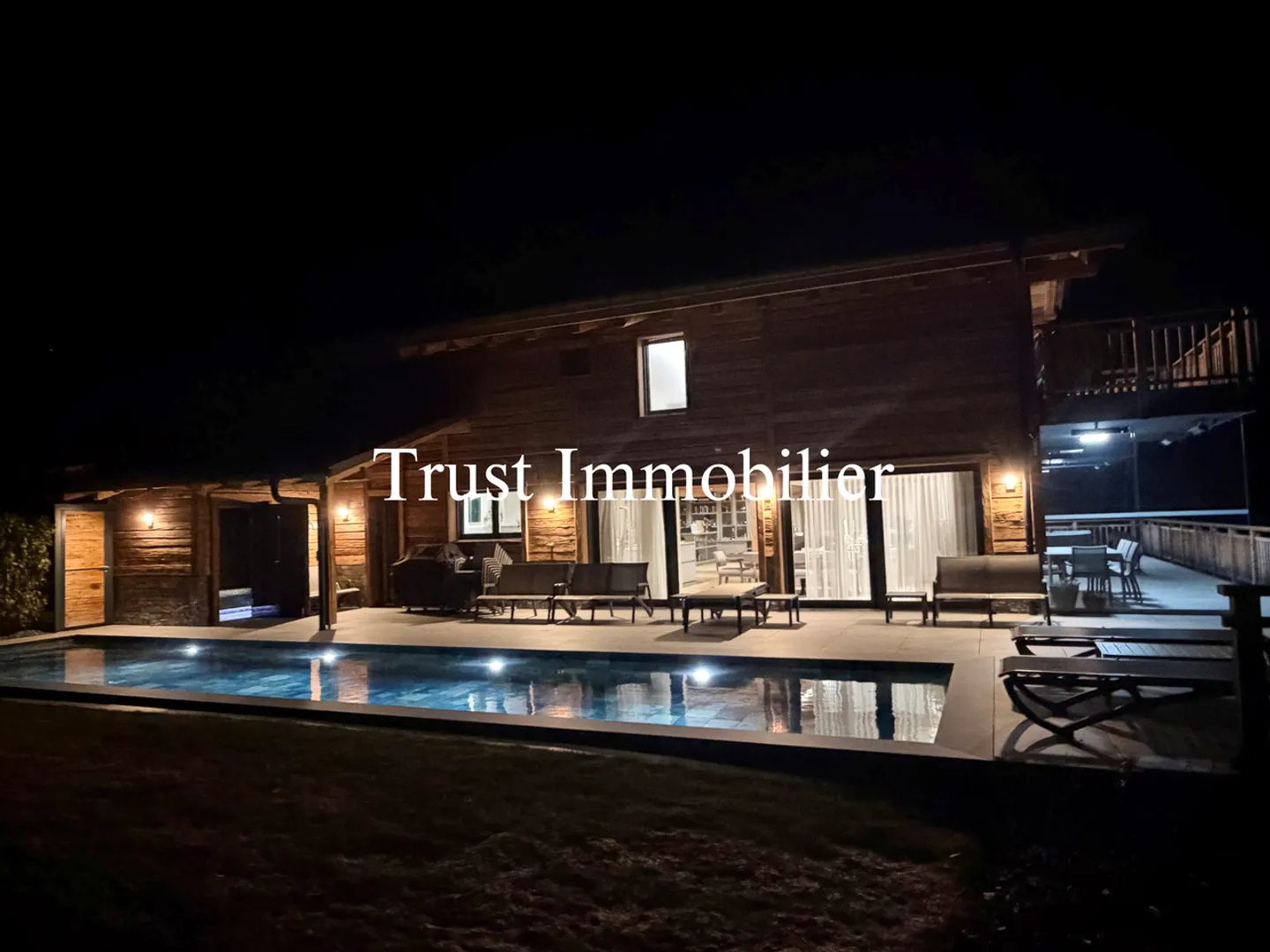 Chalet de Luxe avec Ascenseur Privé - Photo 7 sur 33
