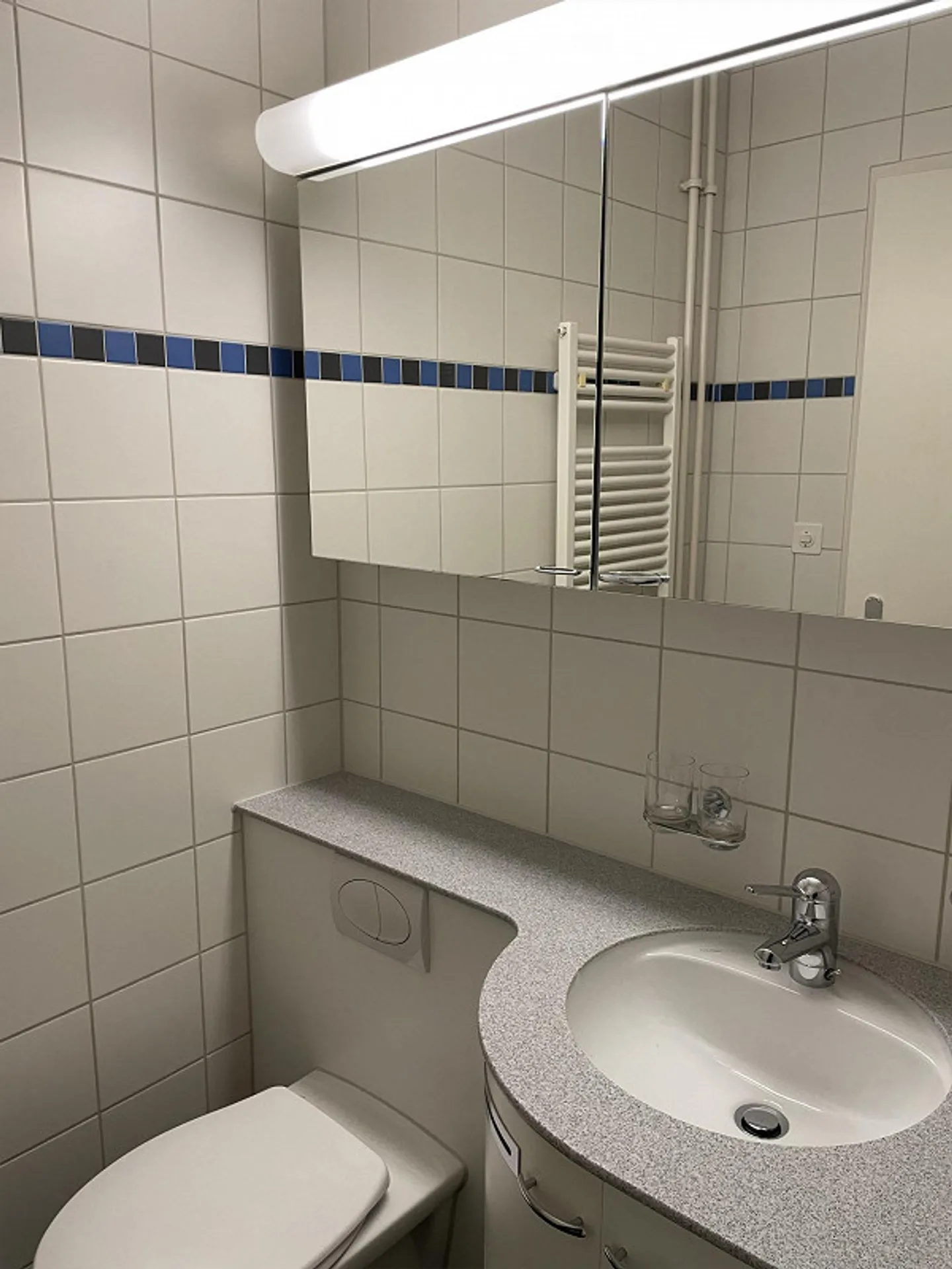 Top renovated - Aare & train station at your doorstep - WELCOME! - Photo 7 of 8