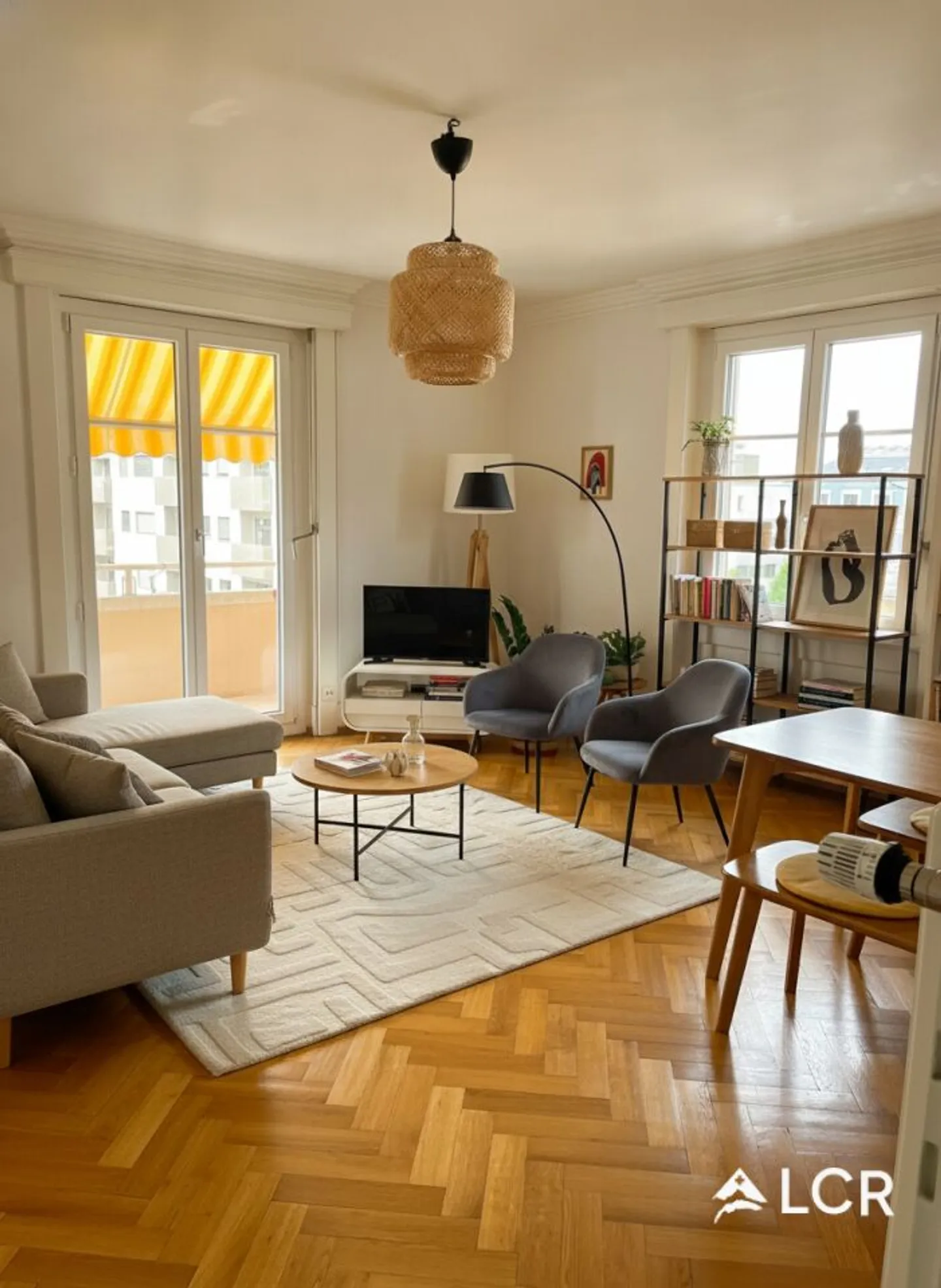 Beautiful 2.5 room apartment in Lausanne / 1 bedroom / 1 bathroom / 1 balcony / Valency park - Photo 1 of 13
