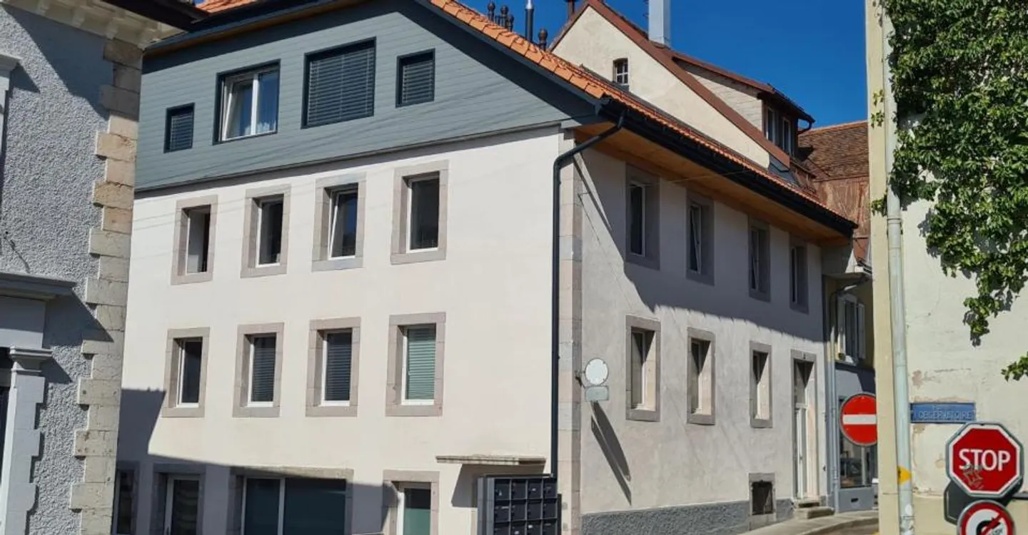 Rental building - Photo 1 of 12