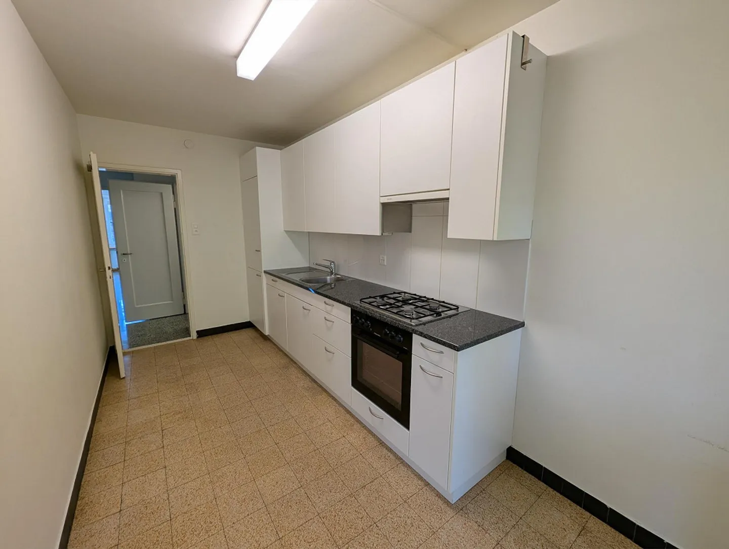 Appartamento 2 locali nel bel quartiere "Gundeli" - Foto 6 di 10