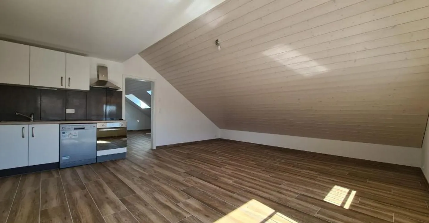 Rental building - Photo 4 of 12