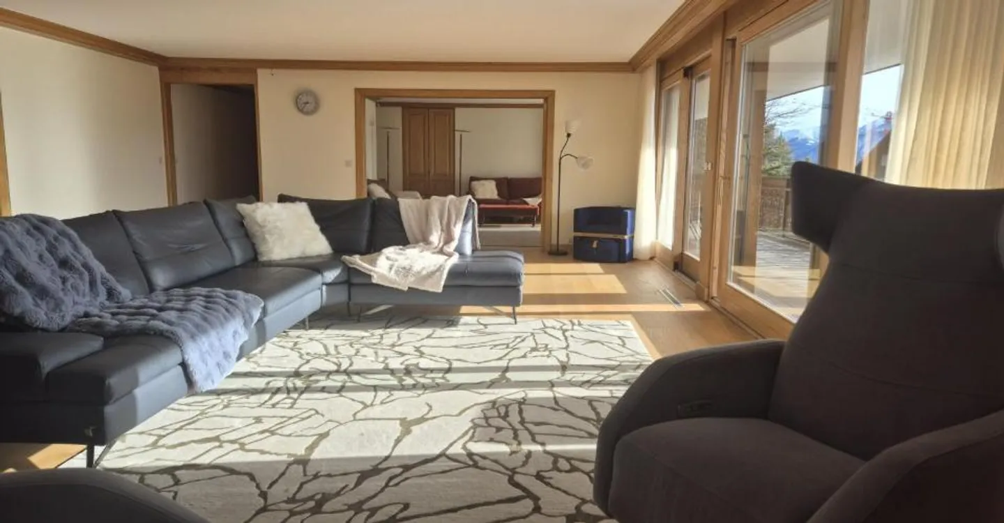 5,5-Zimmer-Wohnung mit wunderschöner 80 m2 Balkonterrasse - Foto 1 von 13