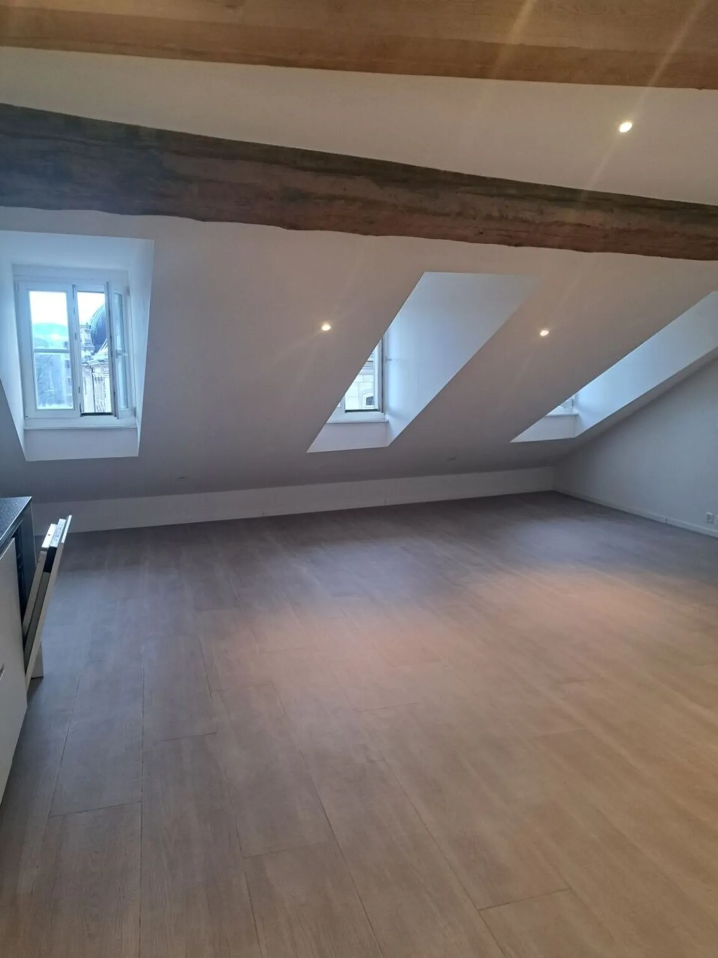 Romont 3, studio con terrazza - Foto 2 di 9