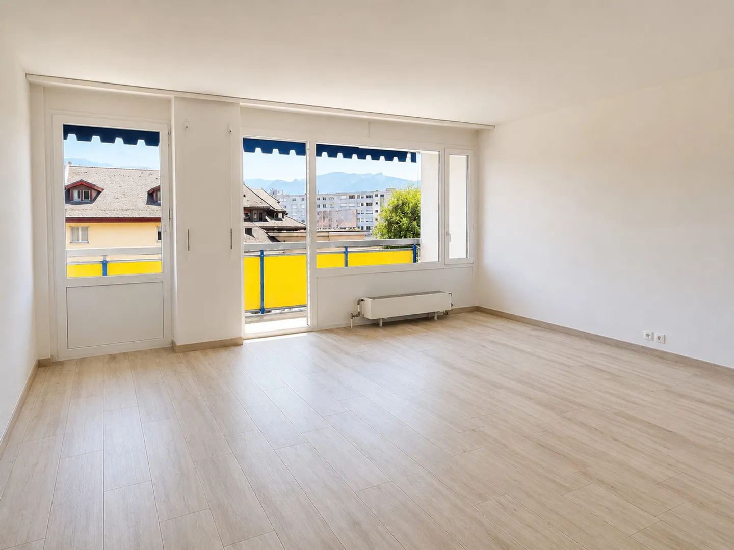 3.5-Room Apartment - Photo 1 of 6
