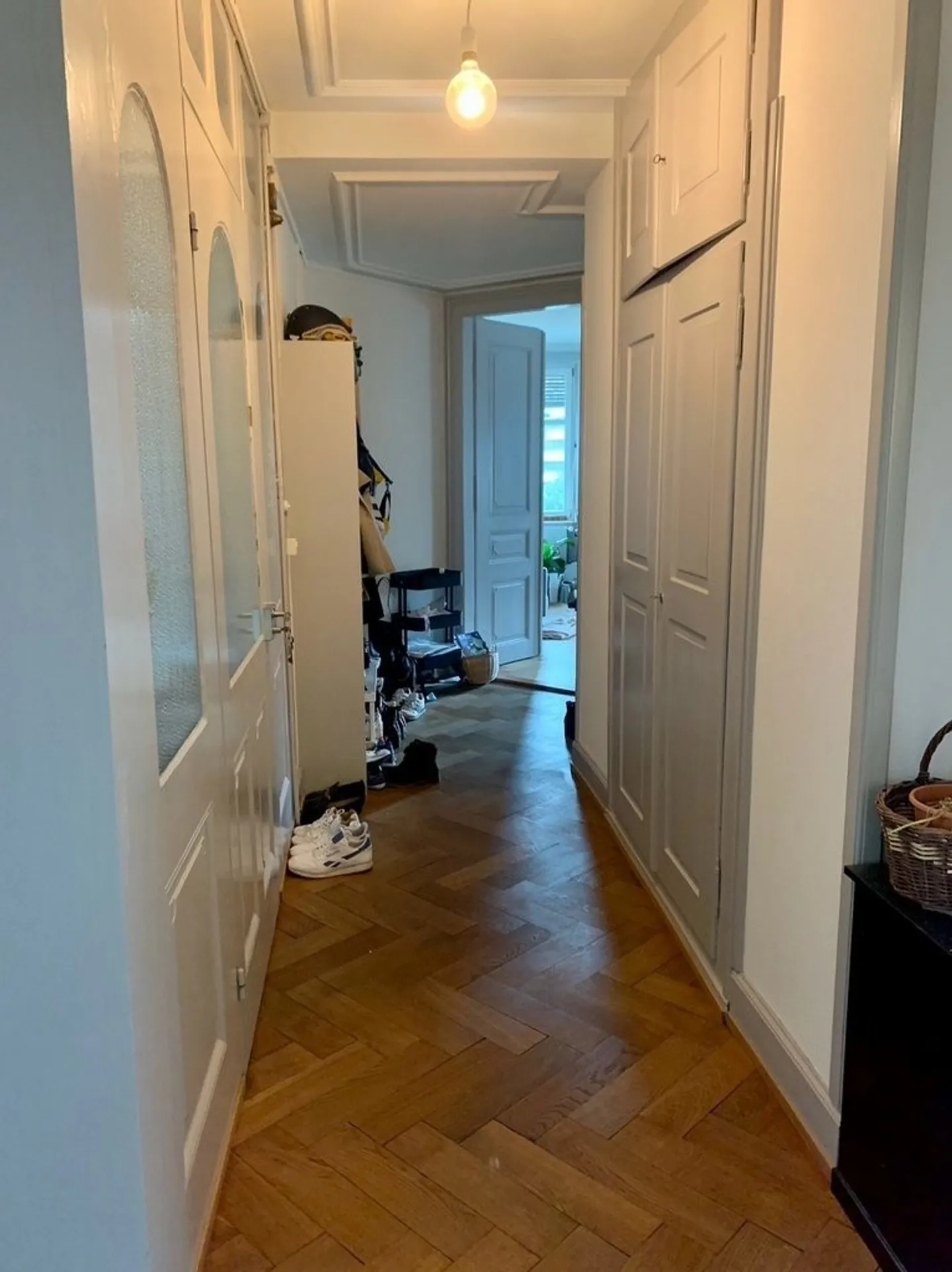 Charming old apartment in Gundeli seeks new tenants - Photo 10 of 10