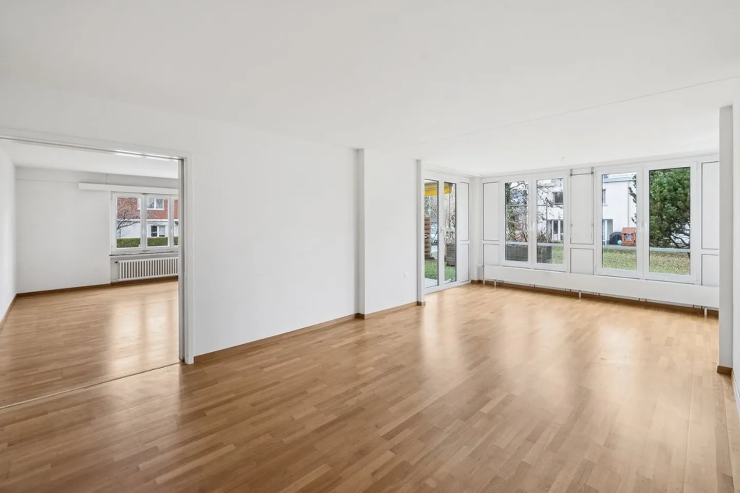 Posizione residenziale top con area giardino - Foto 3 di 9