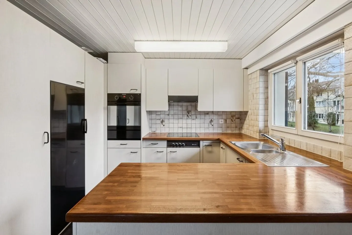 Posizione residenziale top con area giardino - Foto 5 di 9