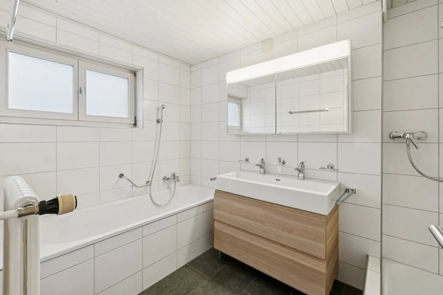 Posizione residenziale top con area giardino - Foto 6 di 9