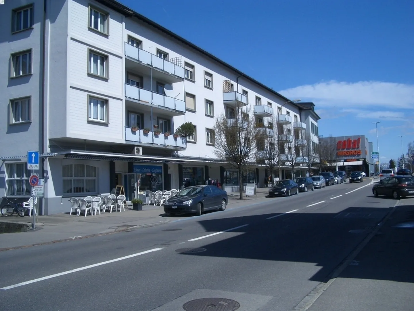Appartement de ville de 3,5 pièces fraîchement rénové - Photo 2 sur 14
