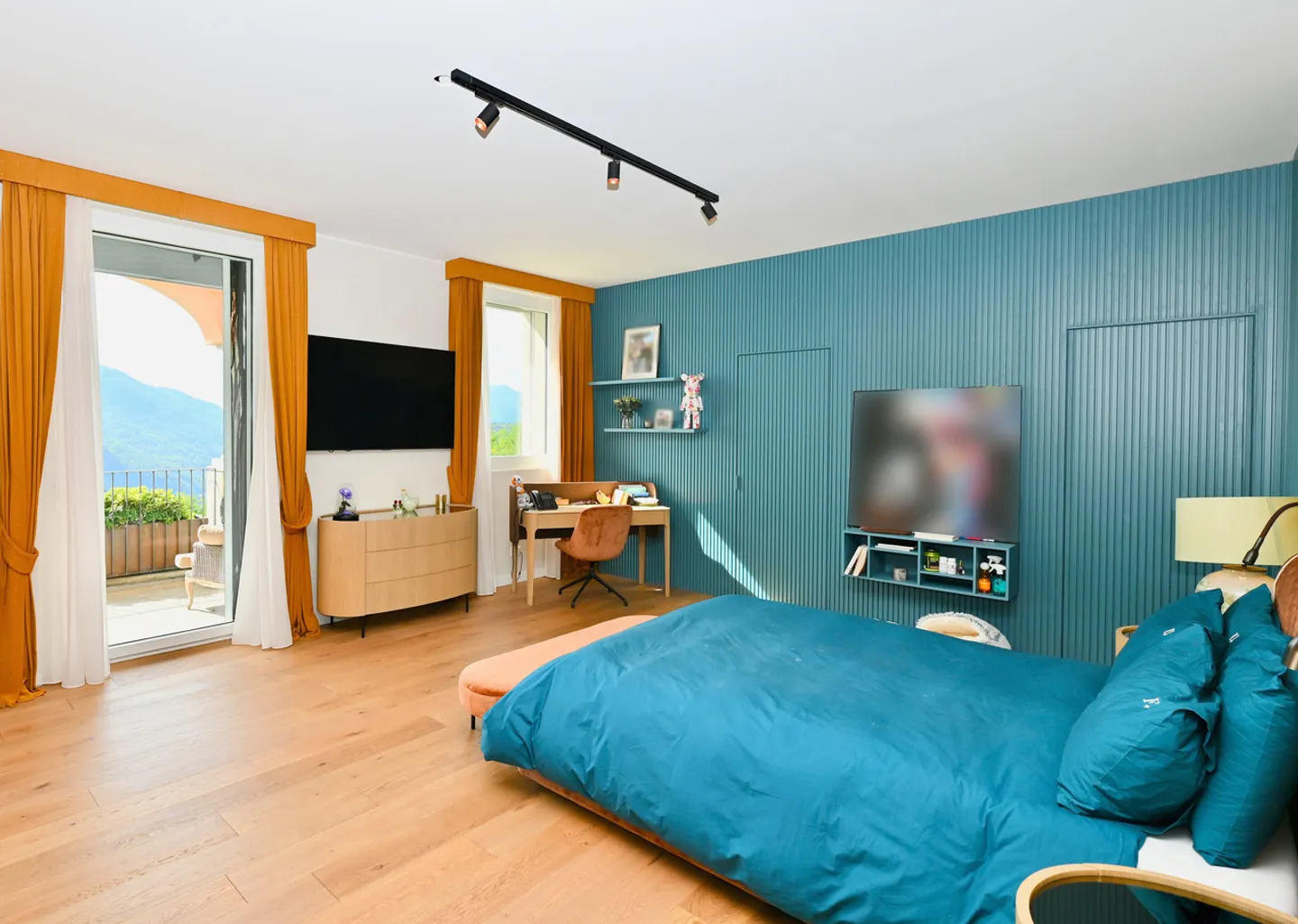 Spacious Luxury Apartment with Garden in the Collina d'Oro Resort - Photo 10 of 25