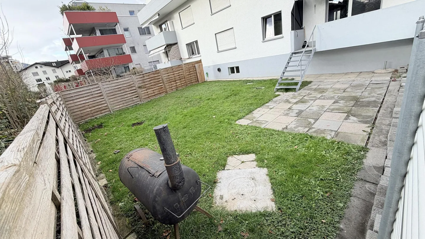 4.5 Room Apartment in Prime Location with Large Garden! - Photo 15 of 16