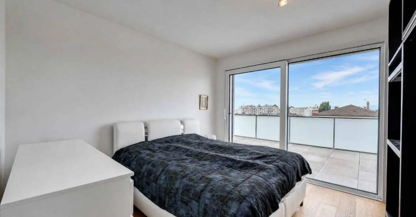 Appartamento attico con vista panoramica - Foto 7 di 12