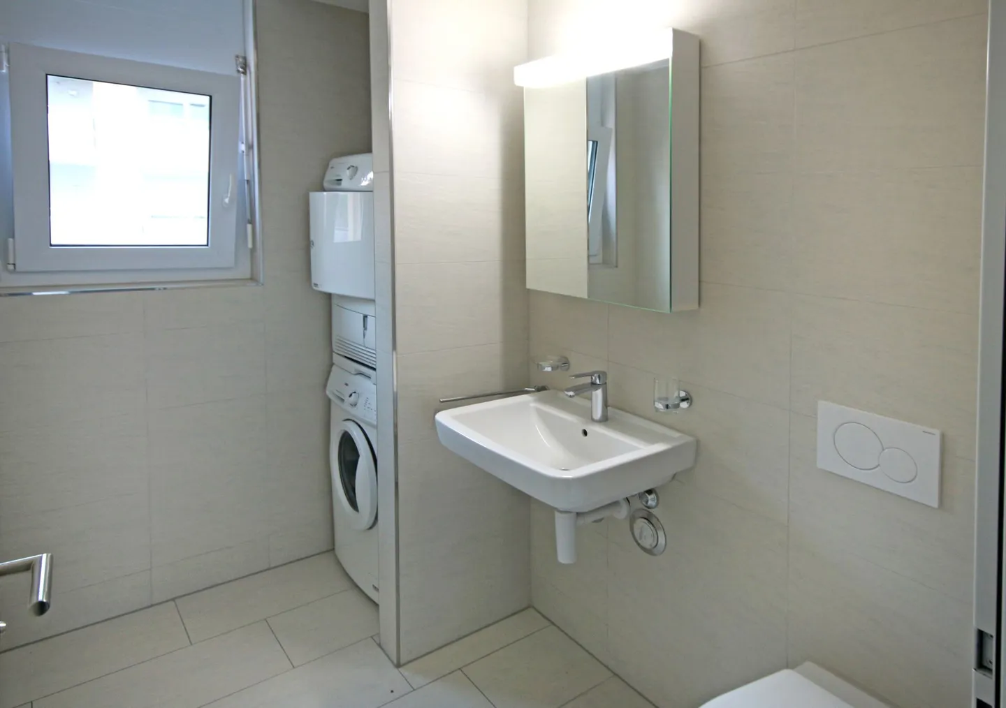 Spacious Living for You and Your Family! - Photo 5 of 8