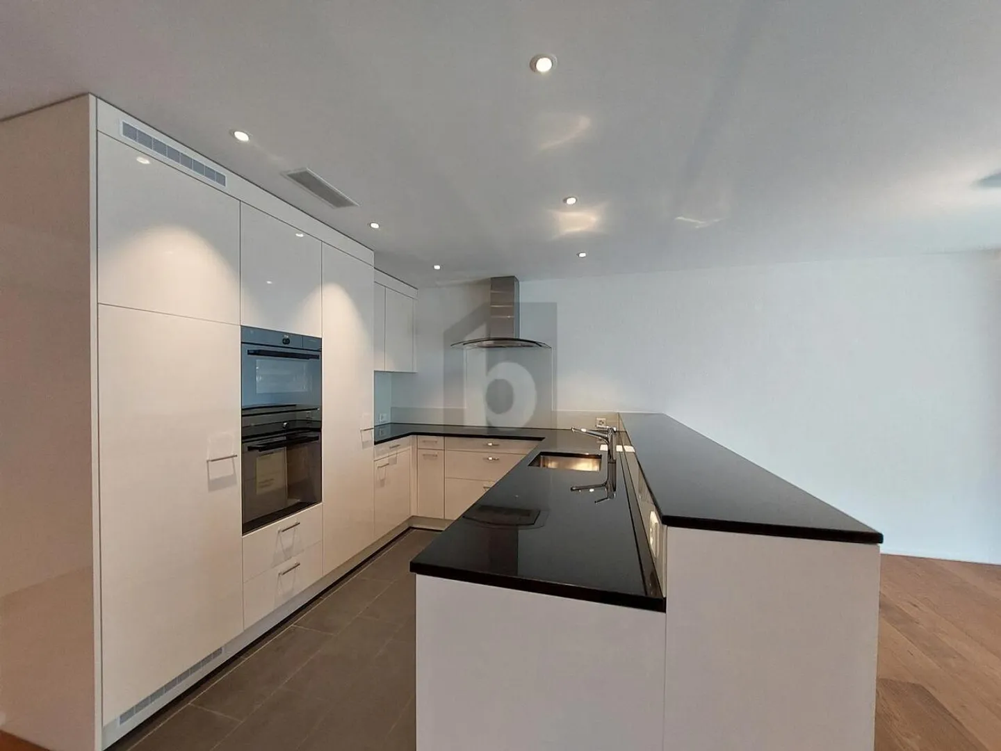 Family-Friendly with Large Terrace - Photo 2 of 6