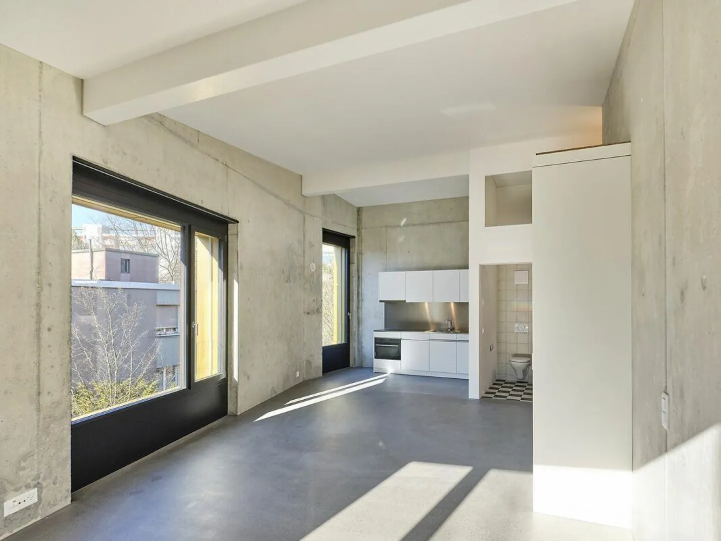 Modernes Studio im urbanen Stil - Foto 2 von 9