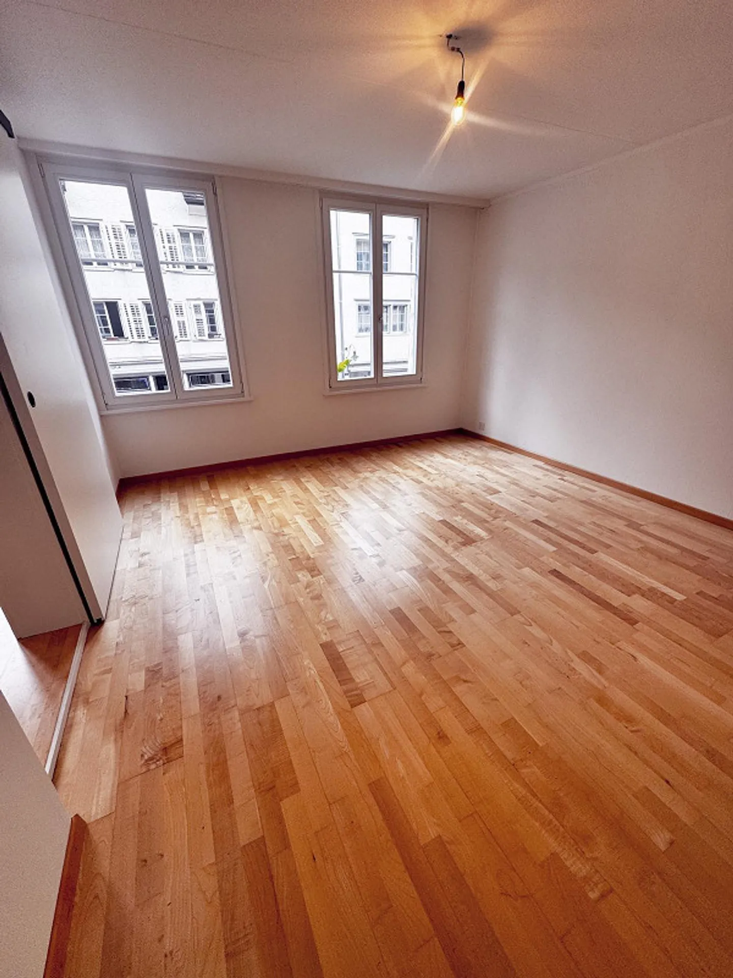 Appartamento in città di 3 stanze con balcone - Foto 3 di 9