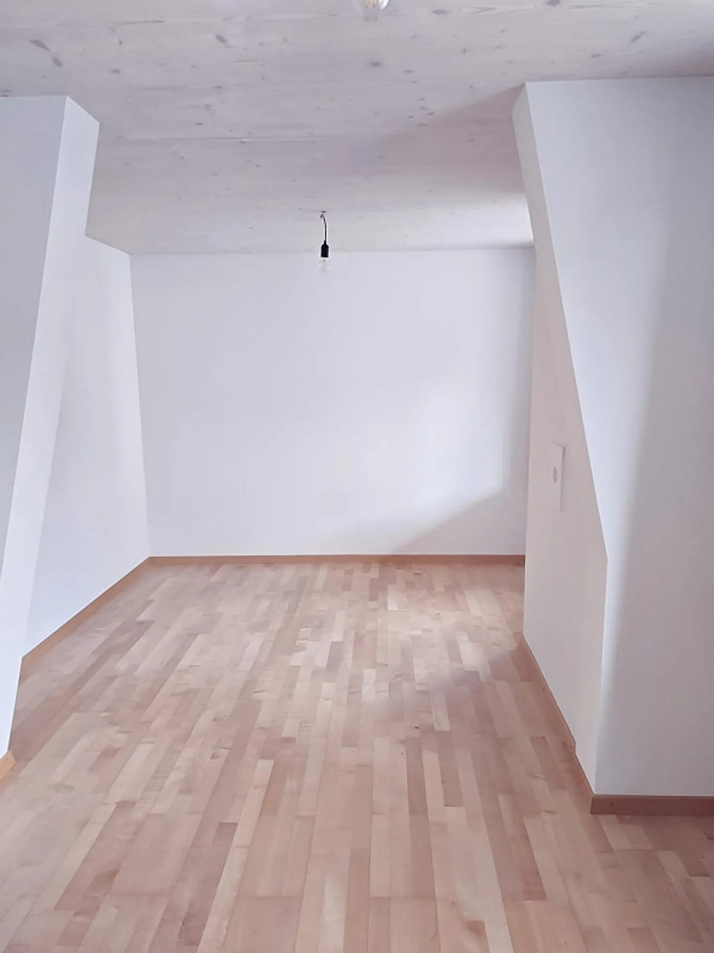 Appartamento in città di 3 stanze con balcone - Foto 4 di 9