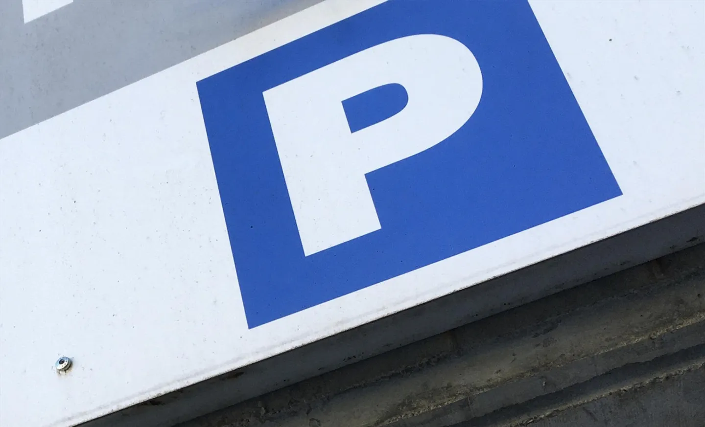 Parking space in parking garage, 3 minutes walk from the old town in Chur - Photo 1 of 2