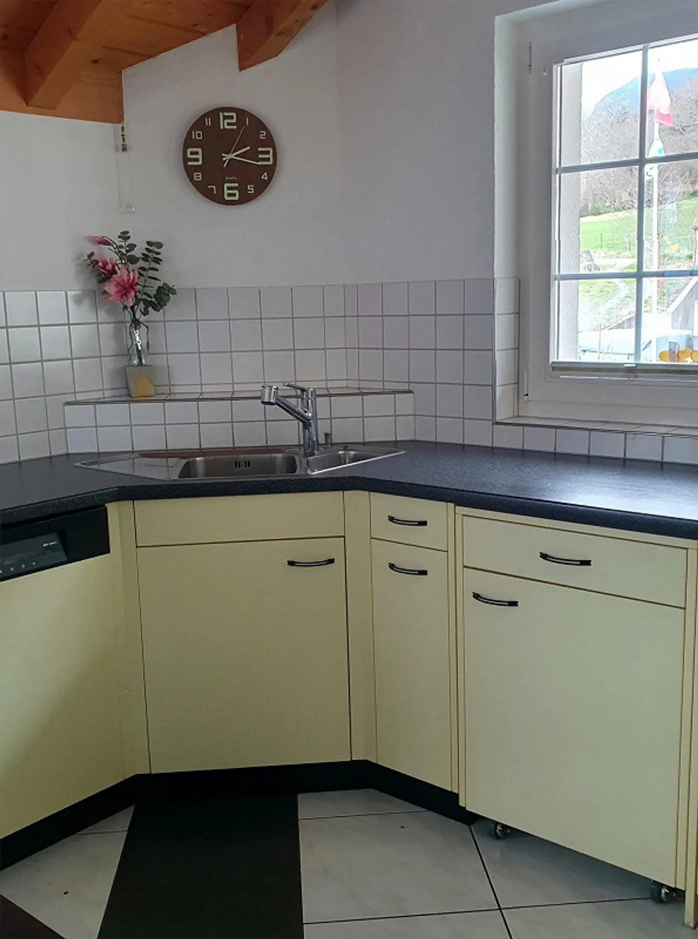 3.5 Room Apartment - Photo 4 of 7