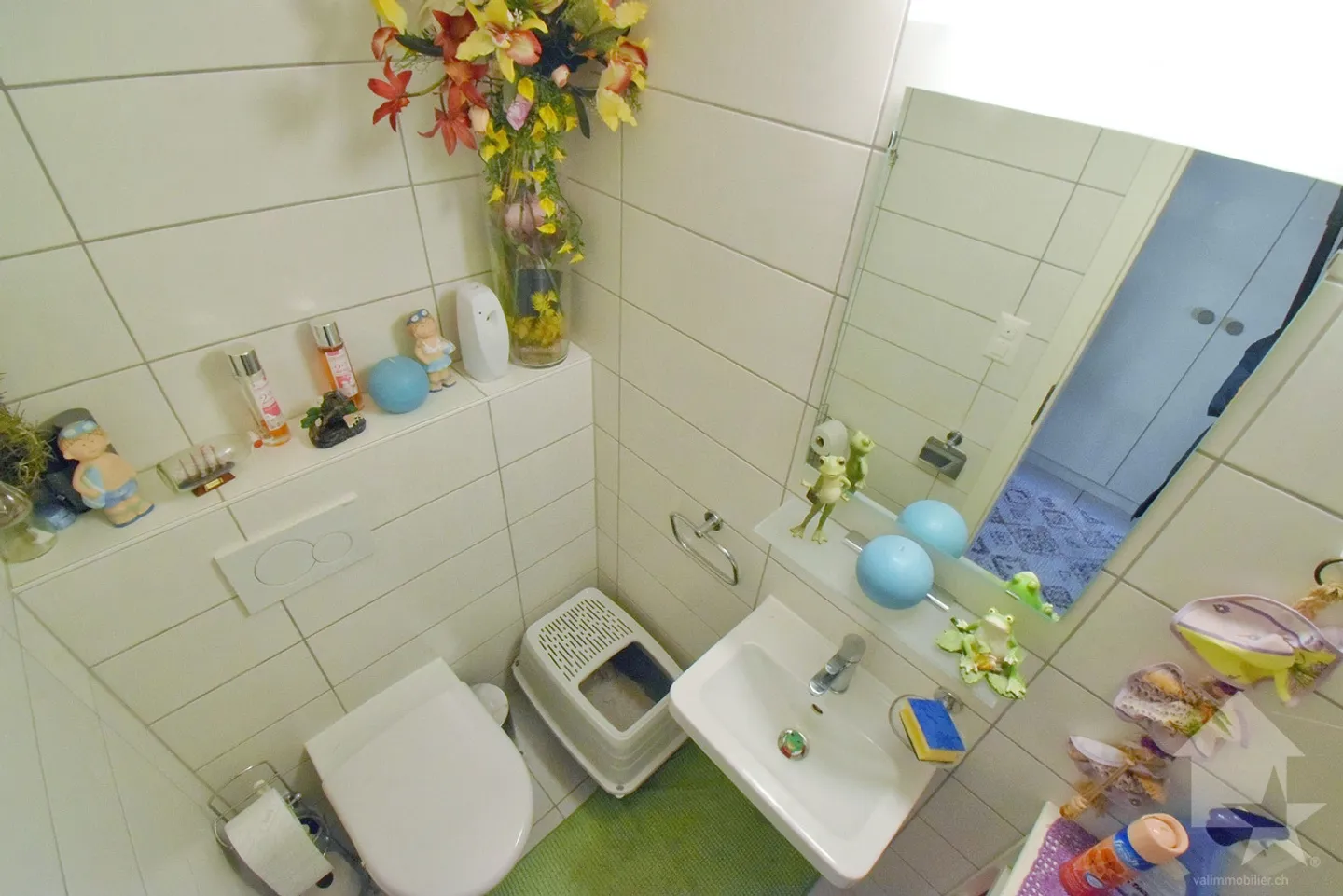 Luminoso appartamento ristrutturato di 3,5 locali con un posto auto interno - Foto 11 di 11