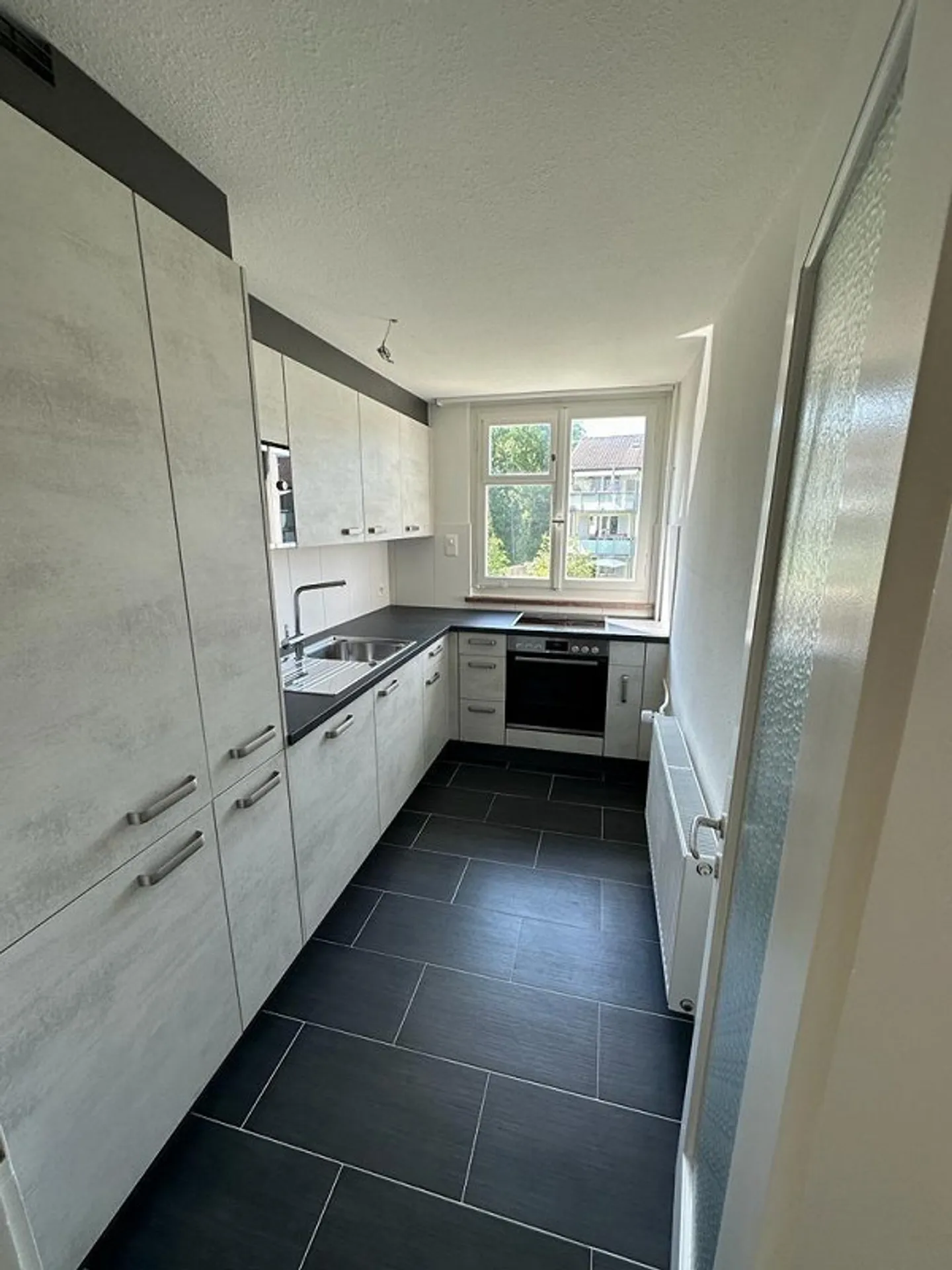 Appartamento ristrutturato con giardino - Foto 2 di 8