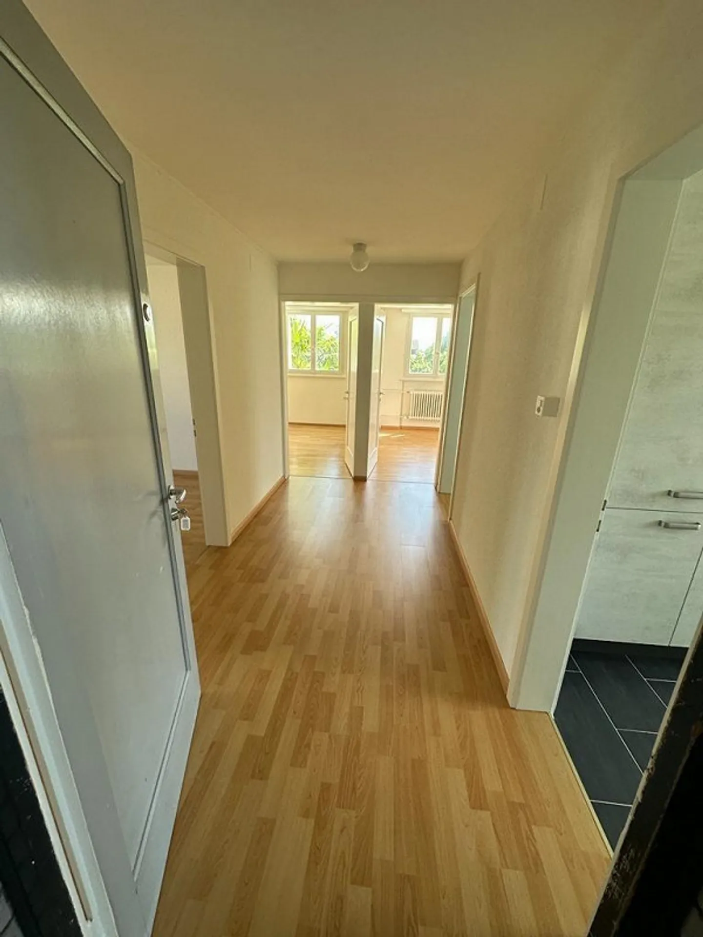 Appartamento ristrutturato con giardino - Foto 3 di 8