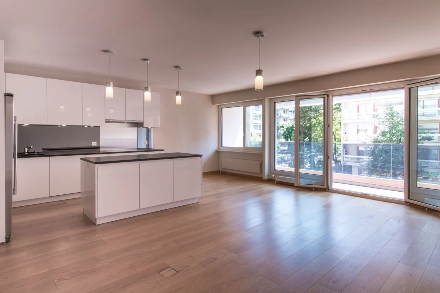 Two apartments with 4 rooms in Champel - Photo 2 of 5