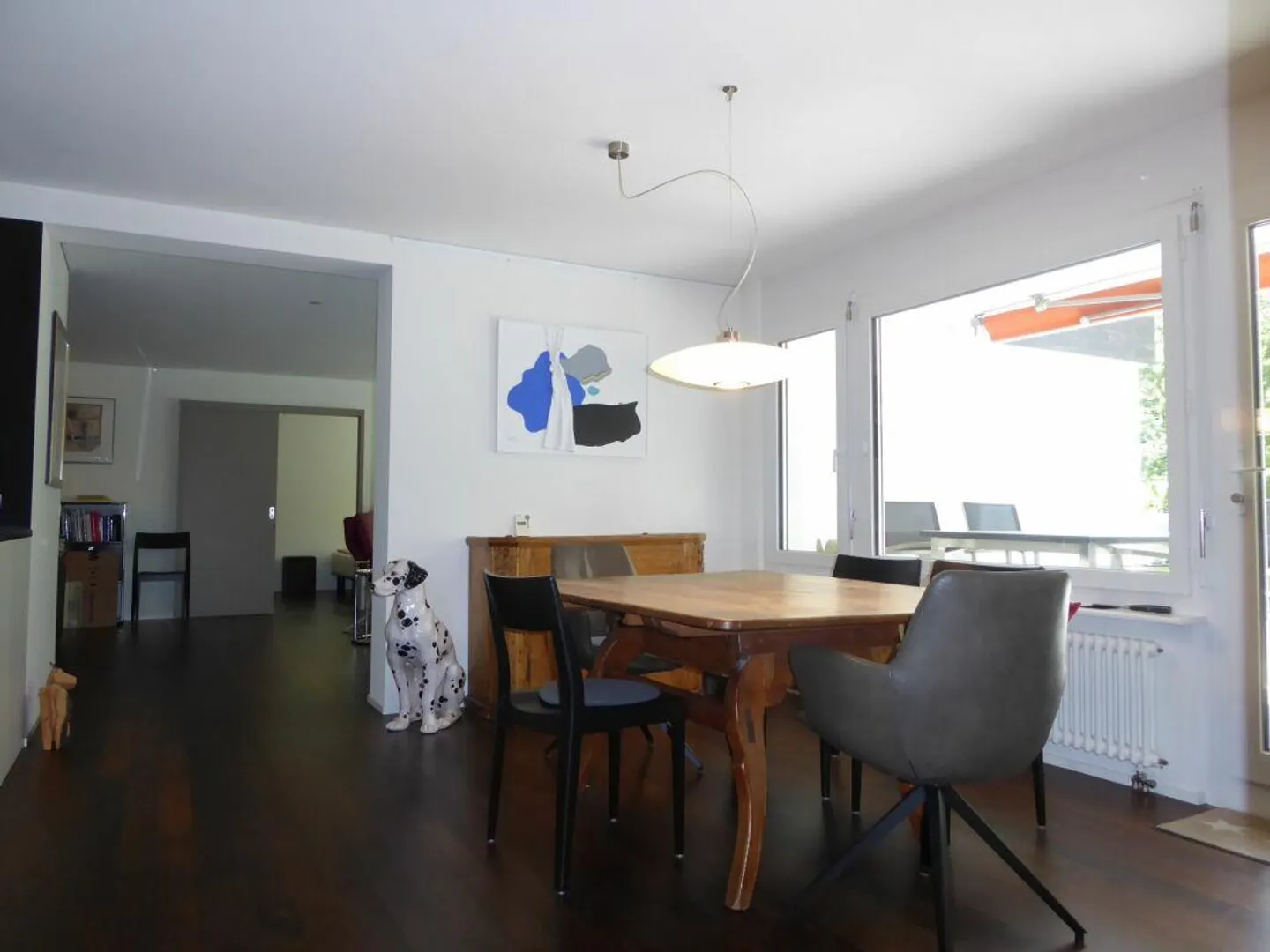 Spacious 4 1/2-room holiday apartment with balcony, terrace, and underground parking space - Photo 4 of 21