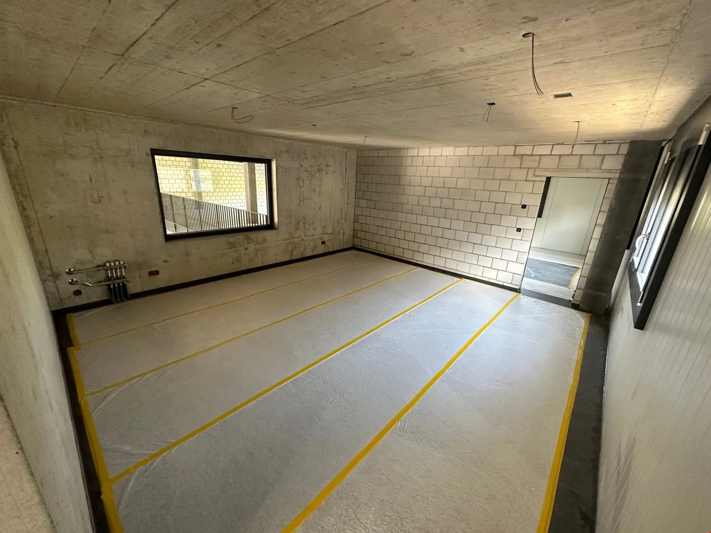 Modern office/storage spaces in new building - Photo 5 of 12