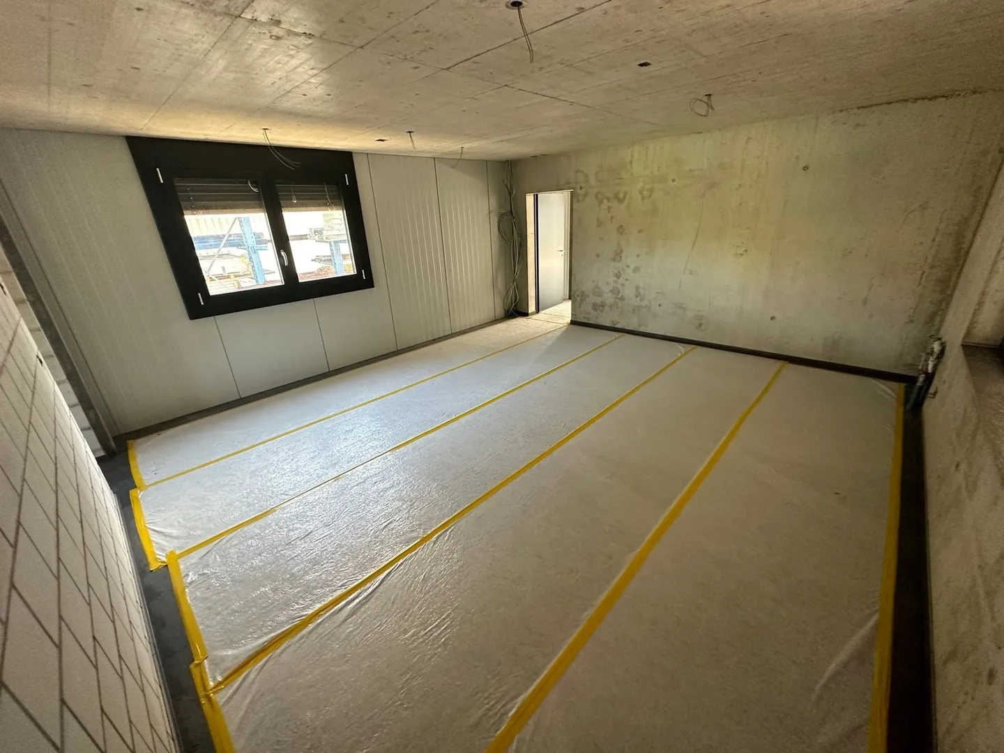 Modern office/storage spaces in new building - Photo 6 of 12