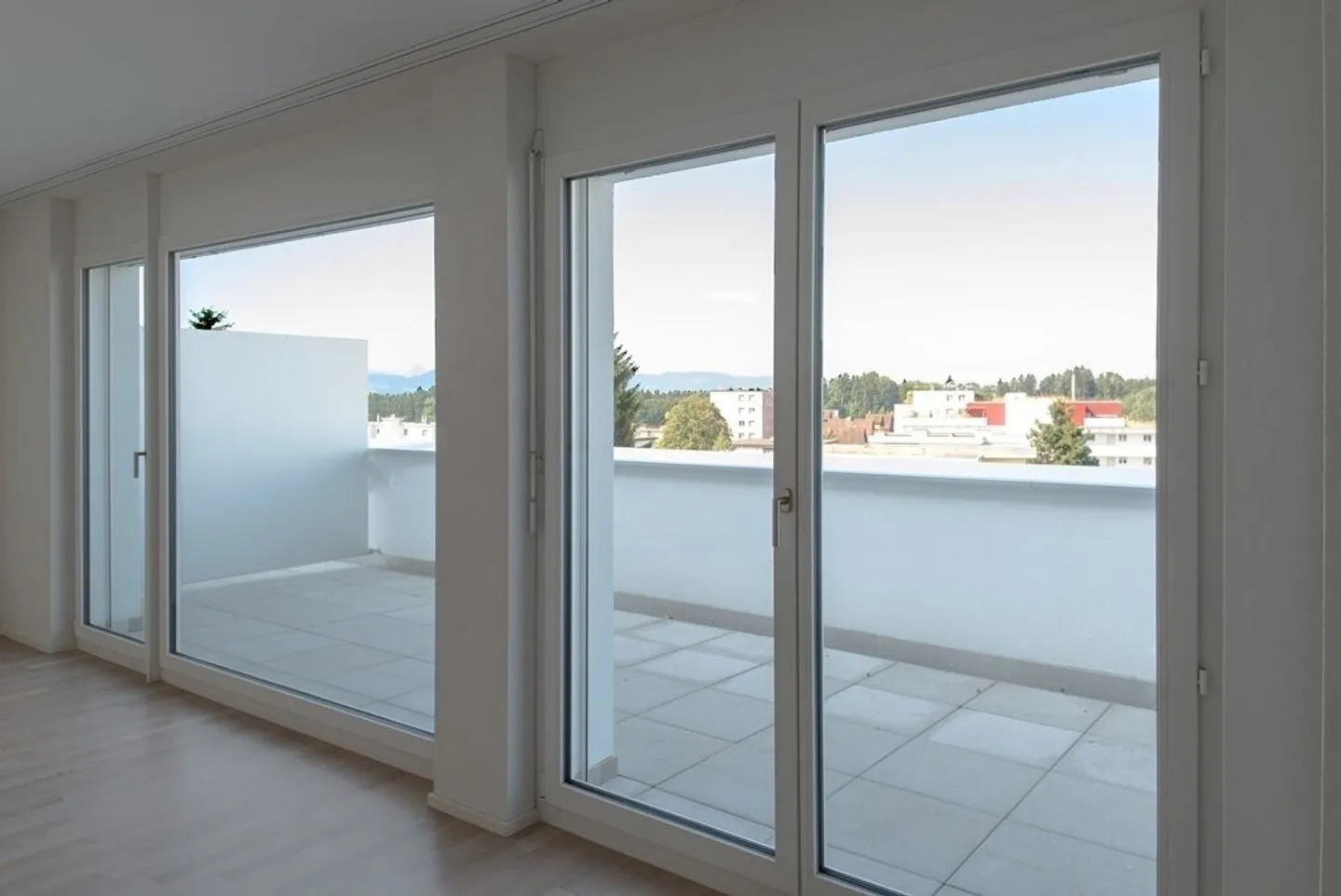 Great apartment with high standard of development - Photo 2 of 6