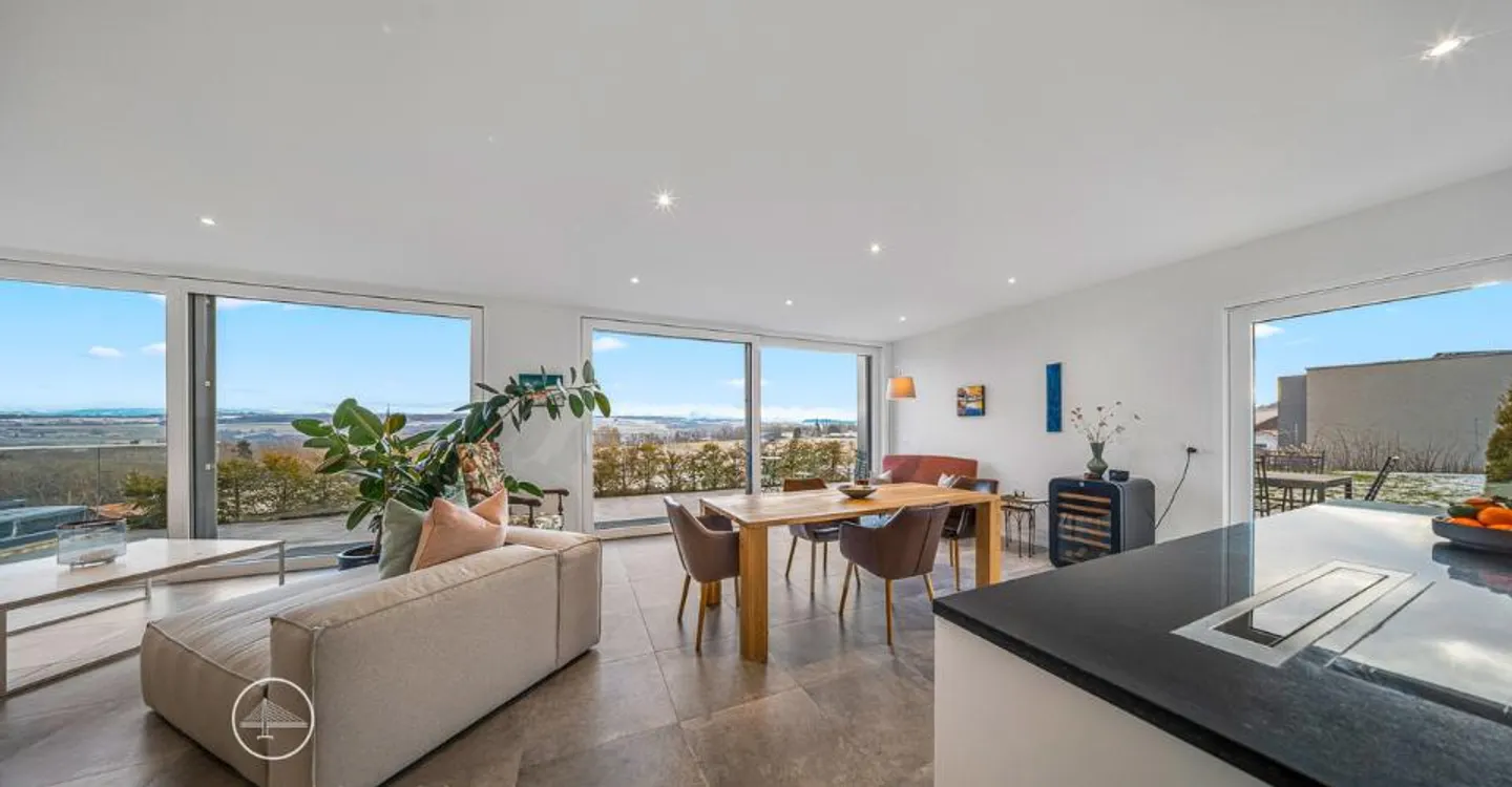 Modern Villa with Stunning Views - Photo 11 of 12