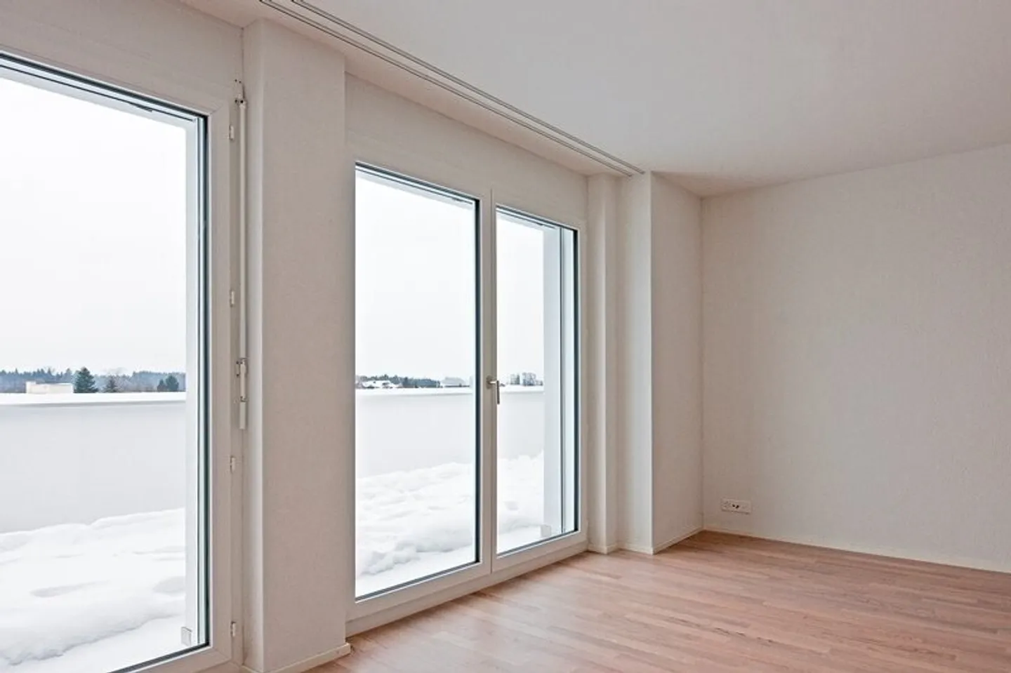 Great apartment with high standard of development - Photo 3 of 6