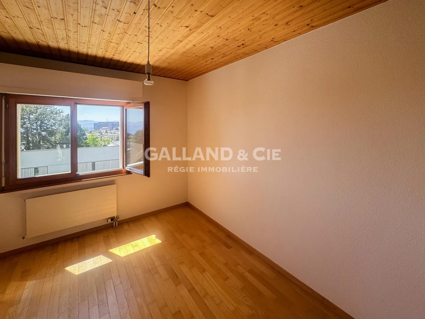 6-room Villa - Photo 11 of 12