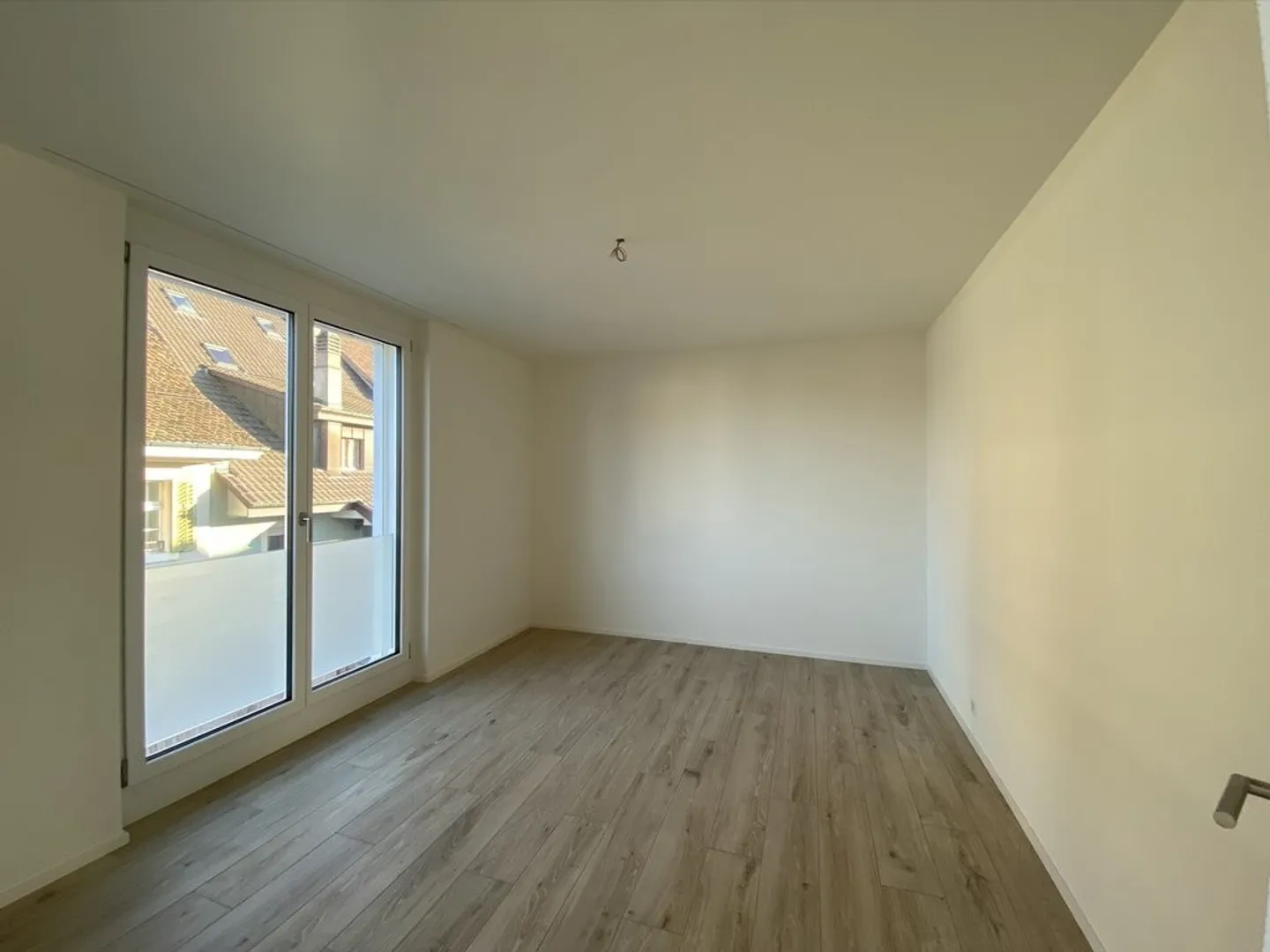 Modern and bright living in a central location in Laufen - Photo 7 of 8