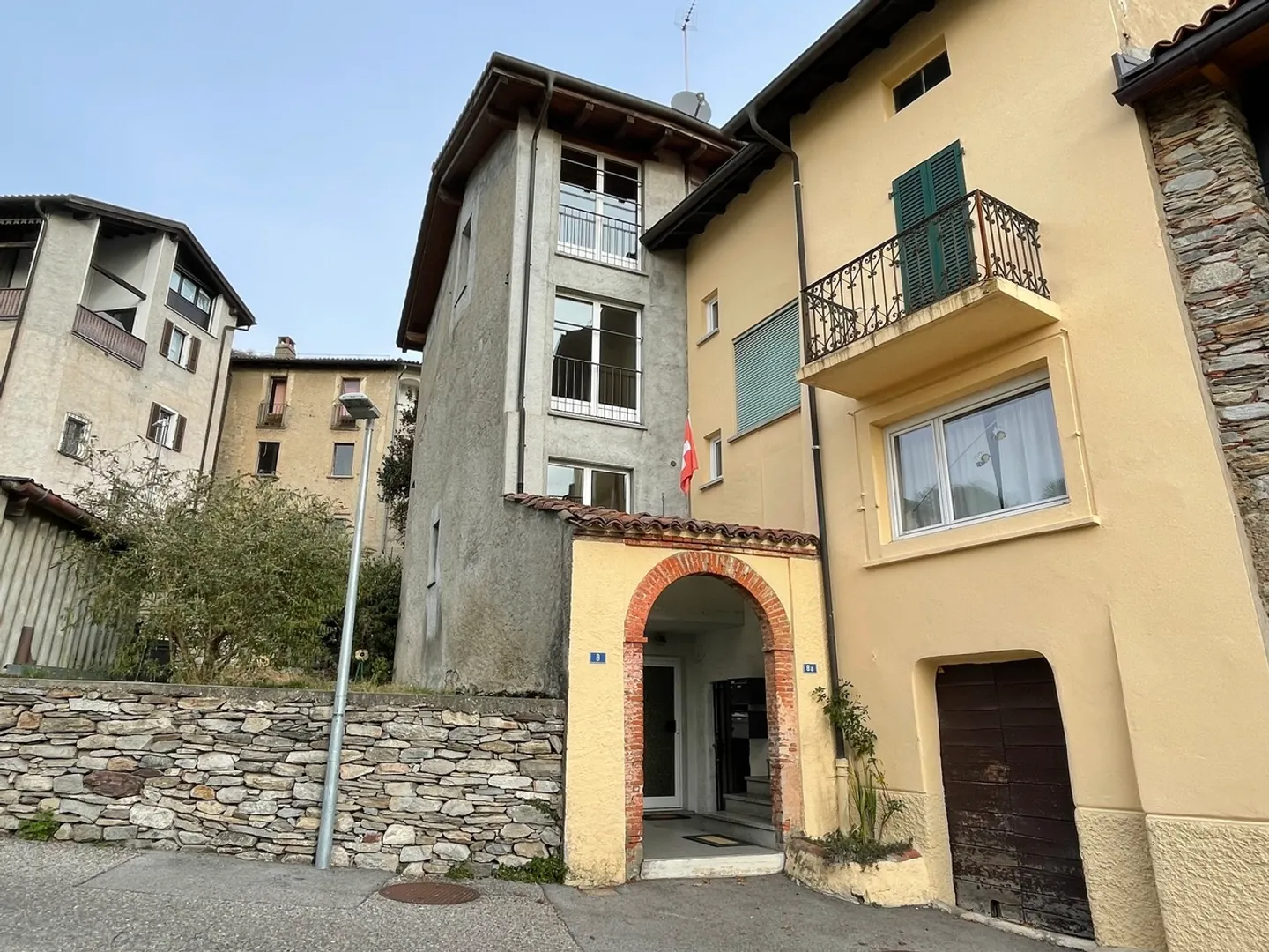 Casa di nucleo con due appartamenti - Foto 1 di 19