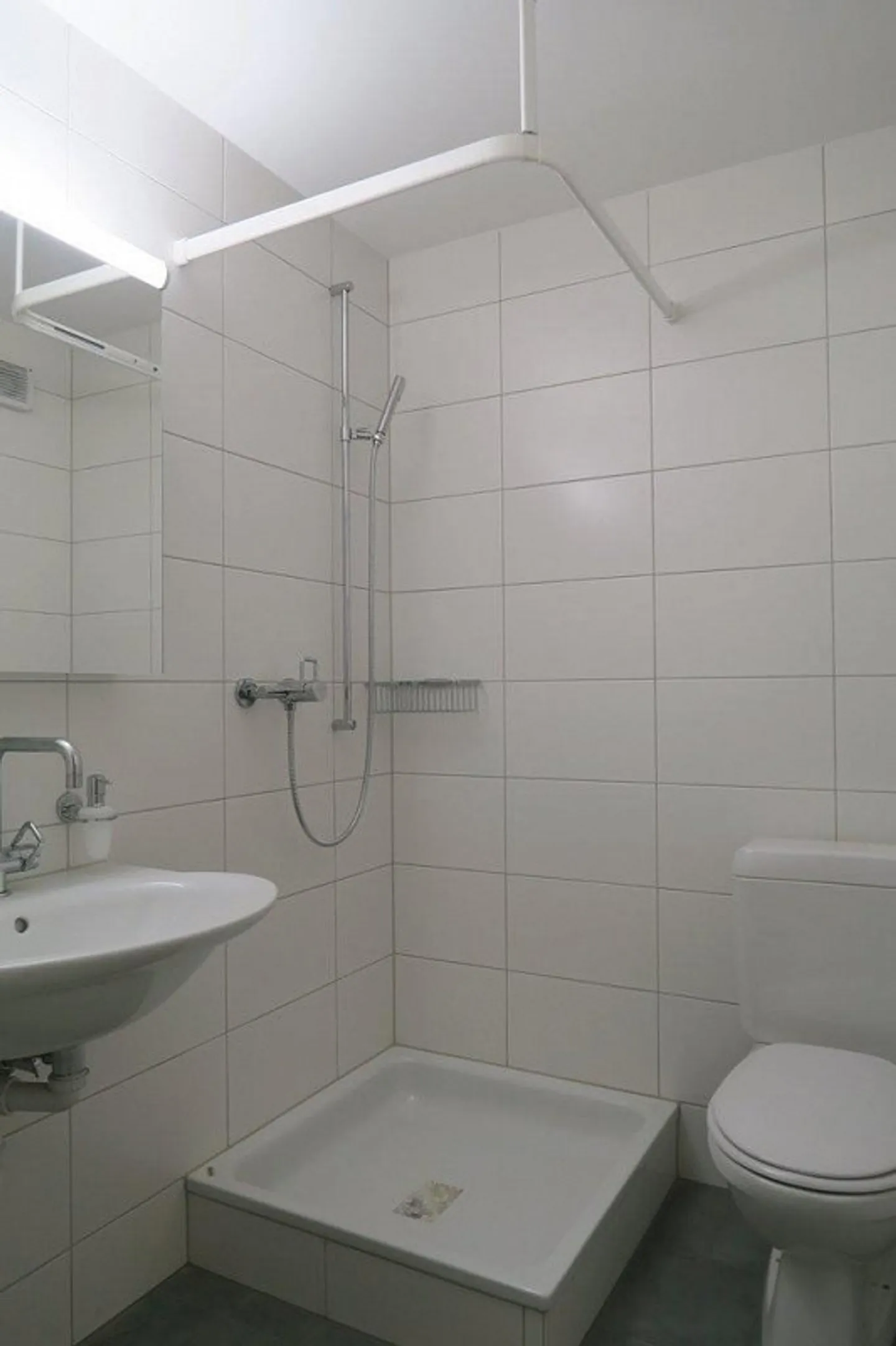 Appartement 5 1/2 pièces, rez-de-chaussée gauche - Photo 4 sur 9