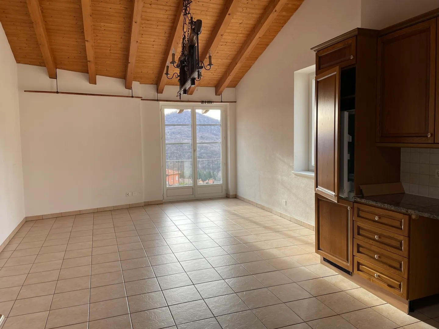 Casa di nucleo con due appartamenti - Foto 12 di 19