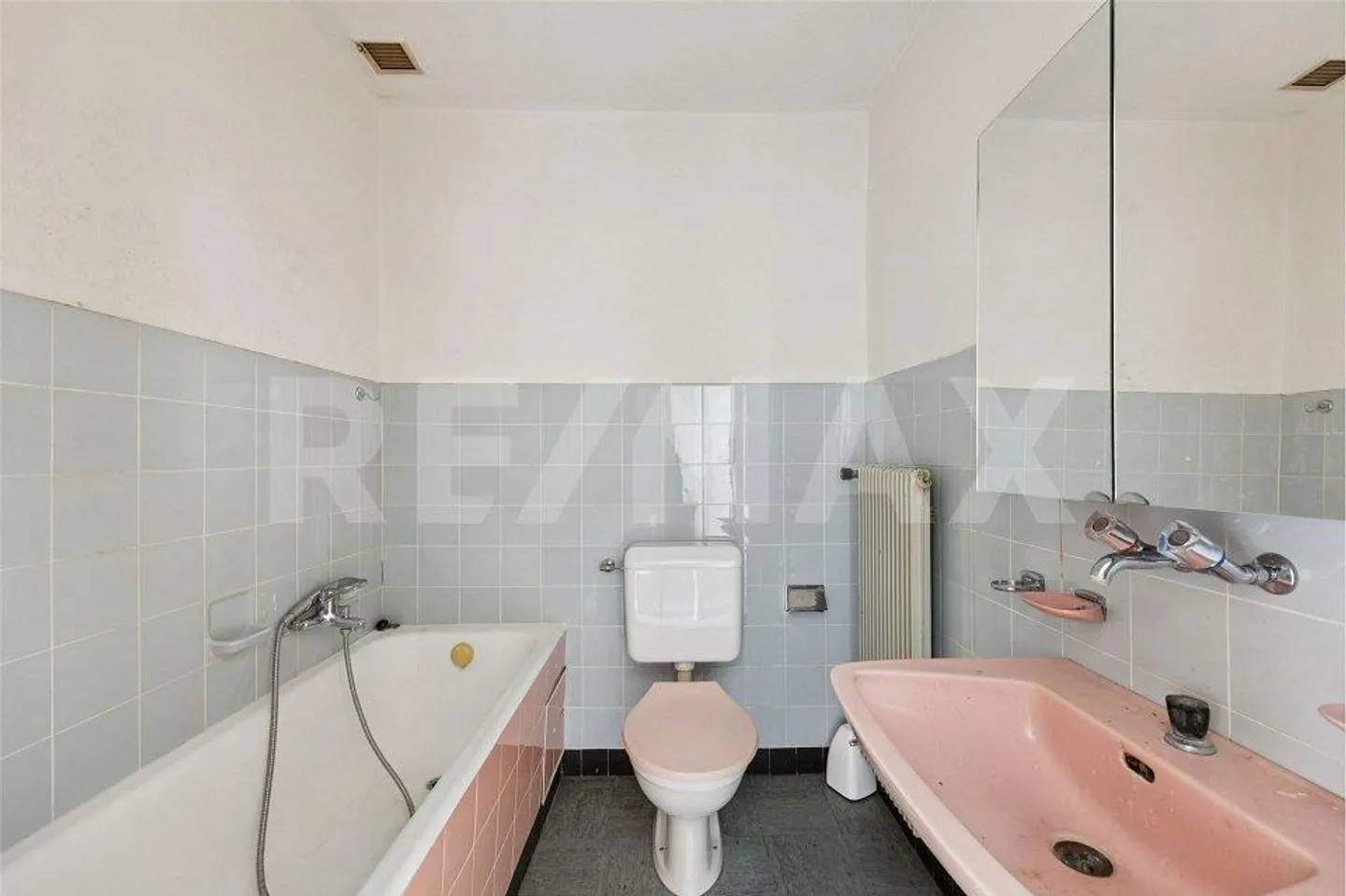 Casa unifamiliare da ristrutturare in posizione centrale - Foto 5 di 13