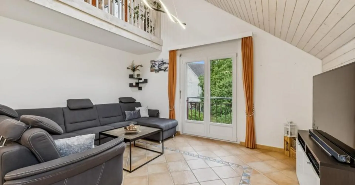 Characterful 5.5-room duplex with vast independent space - Photo 13 of 13