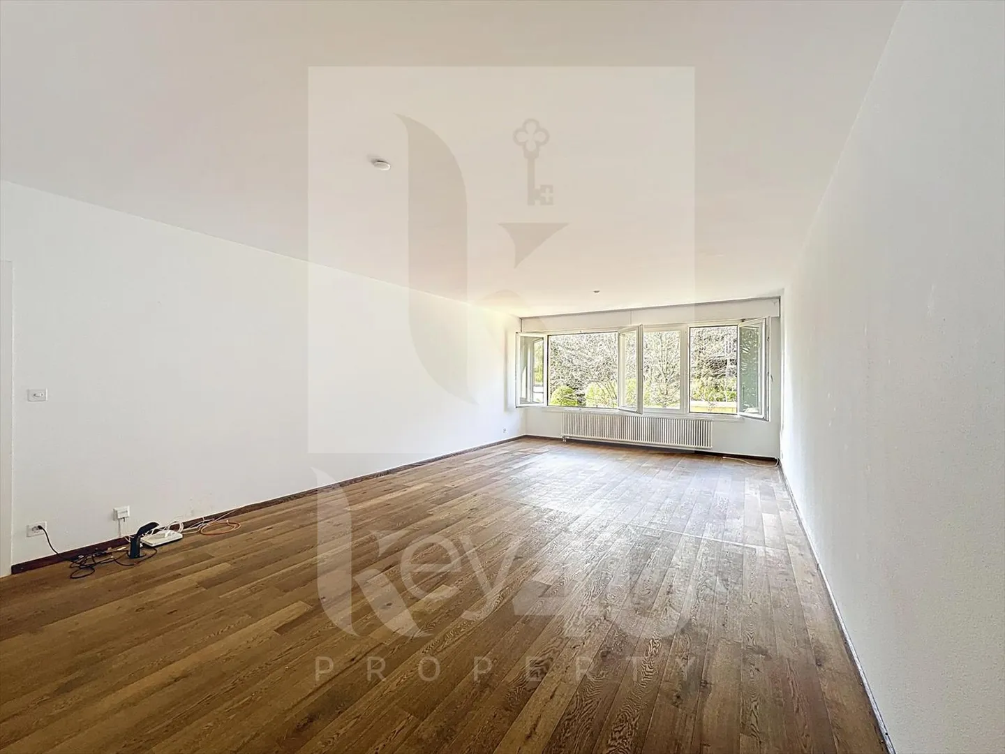ESCLUSIVITÀ - Appartamento luminoso e spazioso con 3 camere - Casatax - Foto 7 di 10