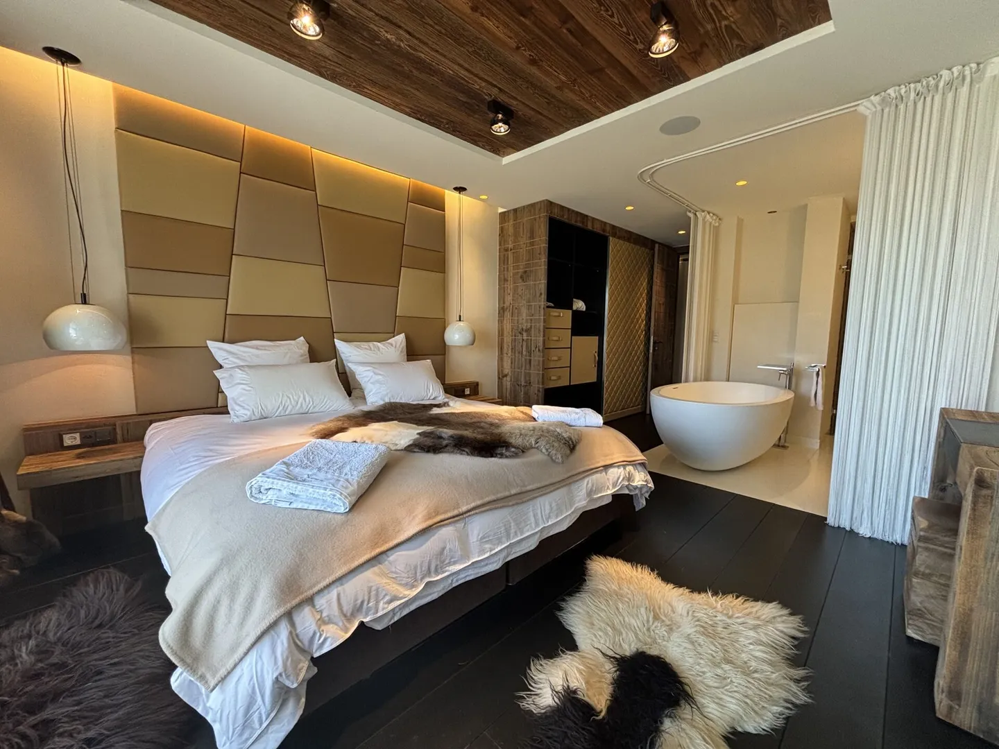 Chalet di Lusso con Vista Mozzafiato - Foto 1 di 16