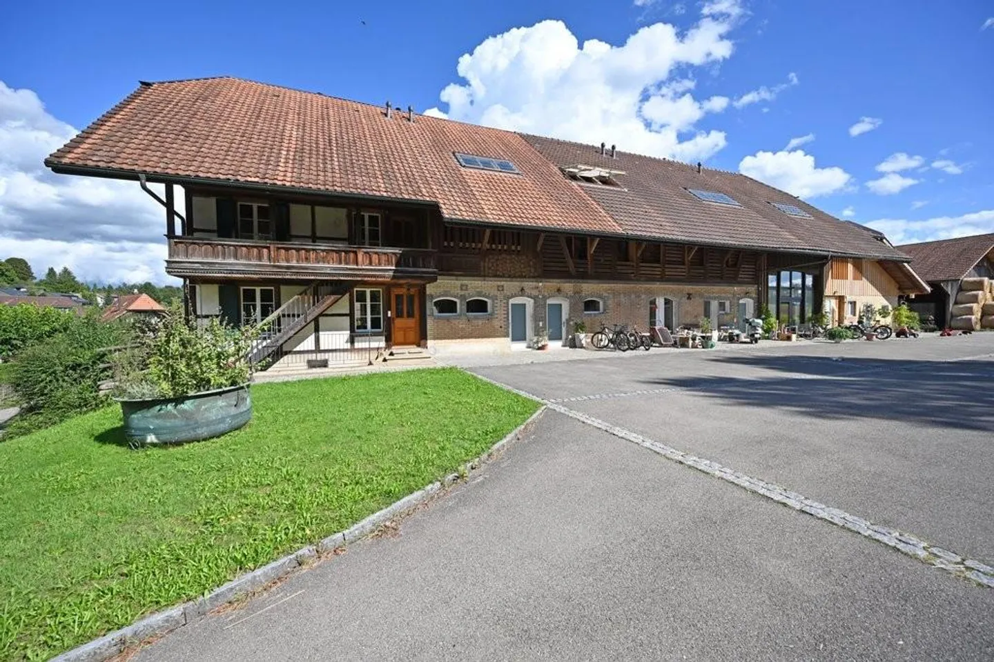3-storey 6.5-room terraced single-family house in Herrenschwanden - Photo 12 of 12