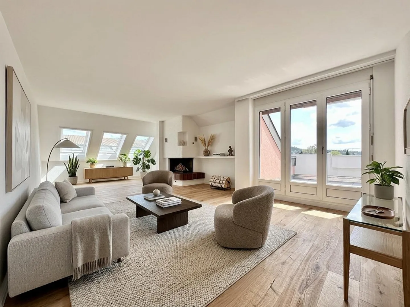 Appartamento attico di 5,5 stanze appena ristrutturato con vista panoramica a Küngoldingen - Foto 1 di 11