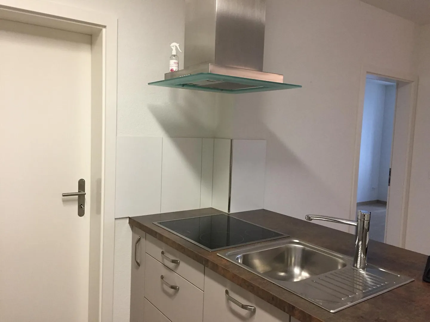 Great 2.5-room apartment in a central location - Photo 5 of 8