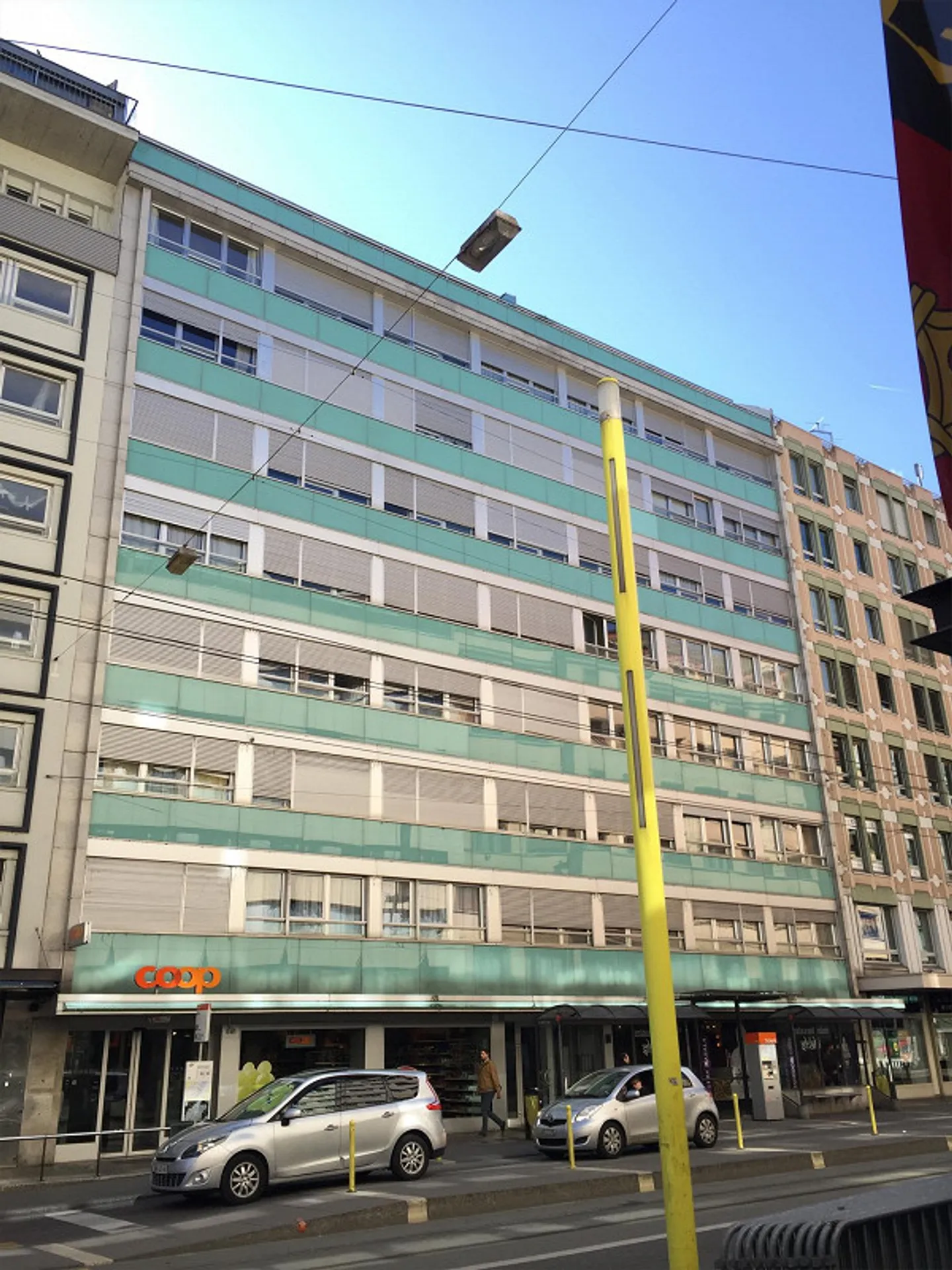 Indoor parking space in Pâquis - Photo 1 of 1